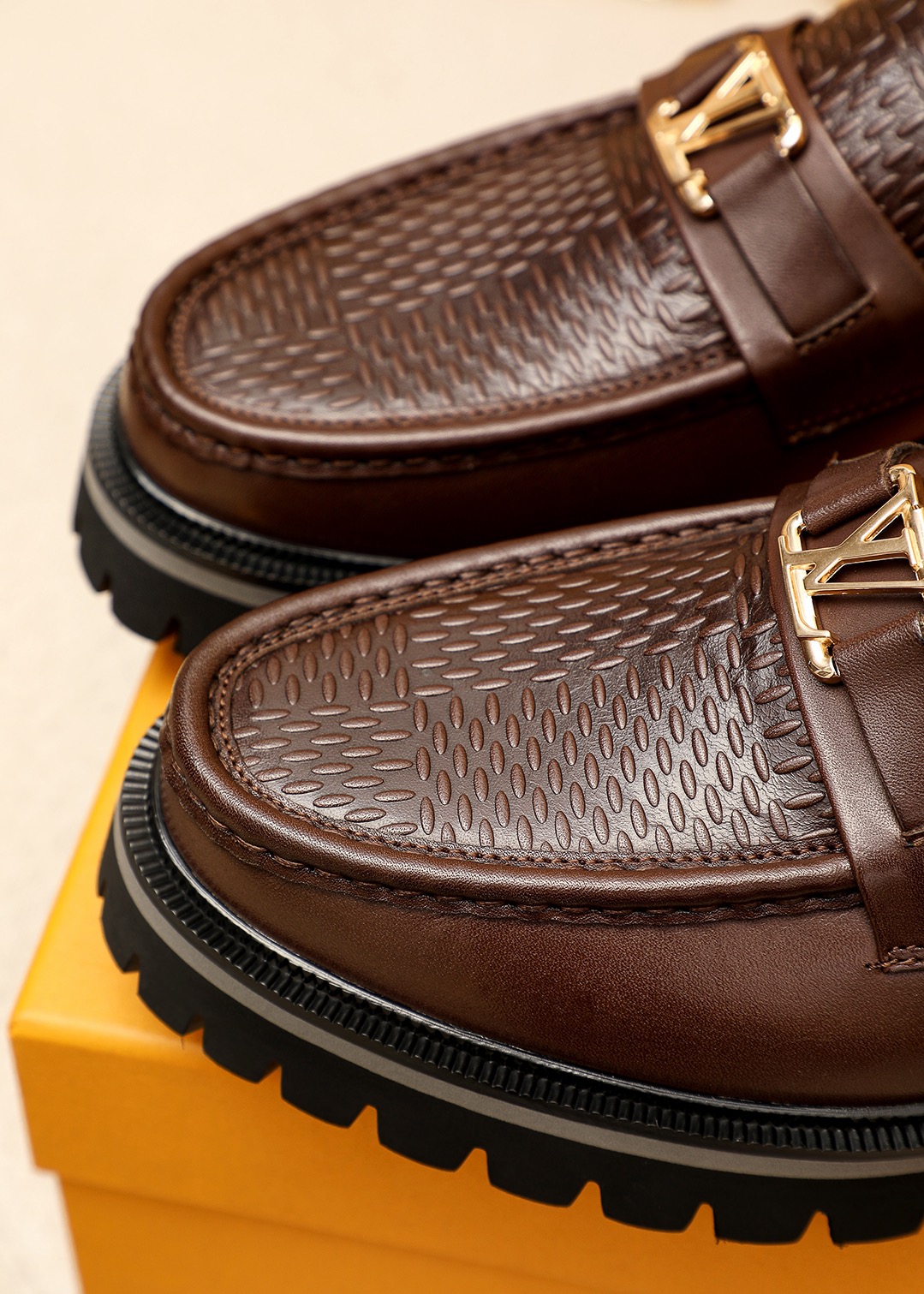 Louis Vuitton Luxury Loafers: Embossed Leather, Iconic Hardware, and Durable Soles 8 i1744683364 5590 6