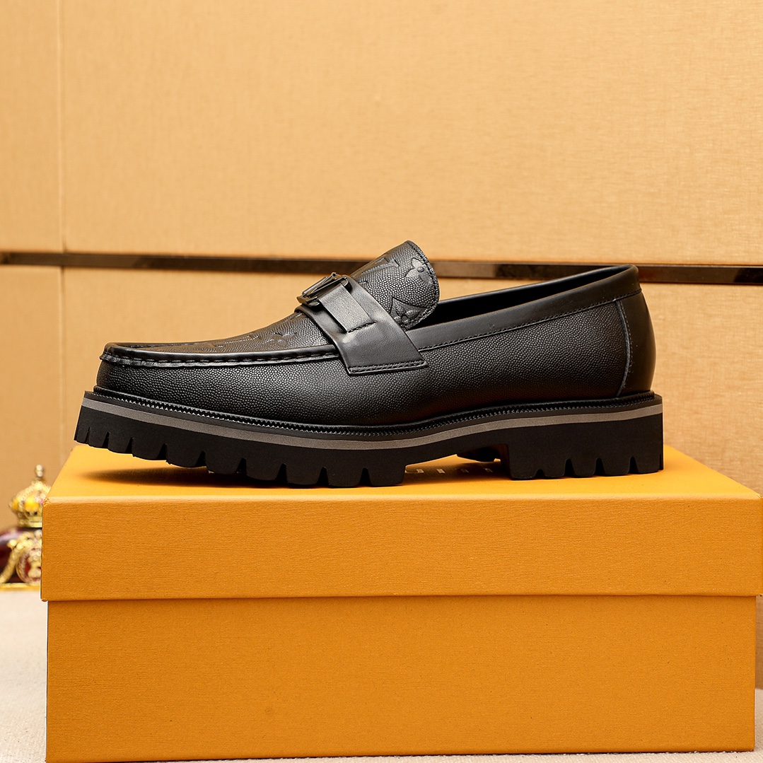 Louis Vuitton Leather Loafers Embossed Monogram, Size 38-44, Four Colors Available 7 i1744689535 5380 5
