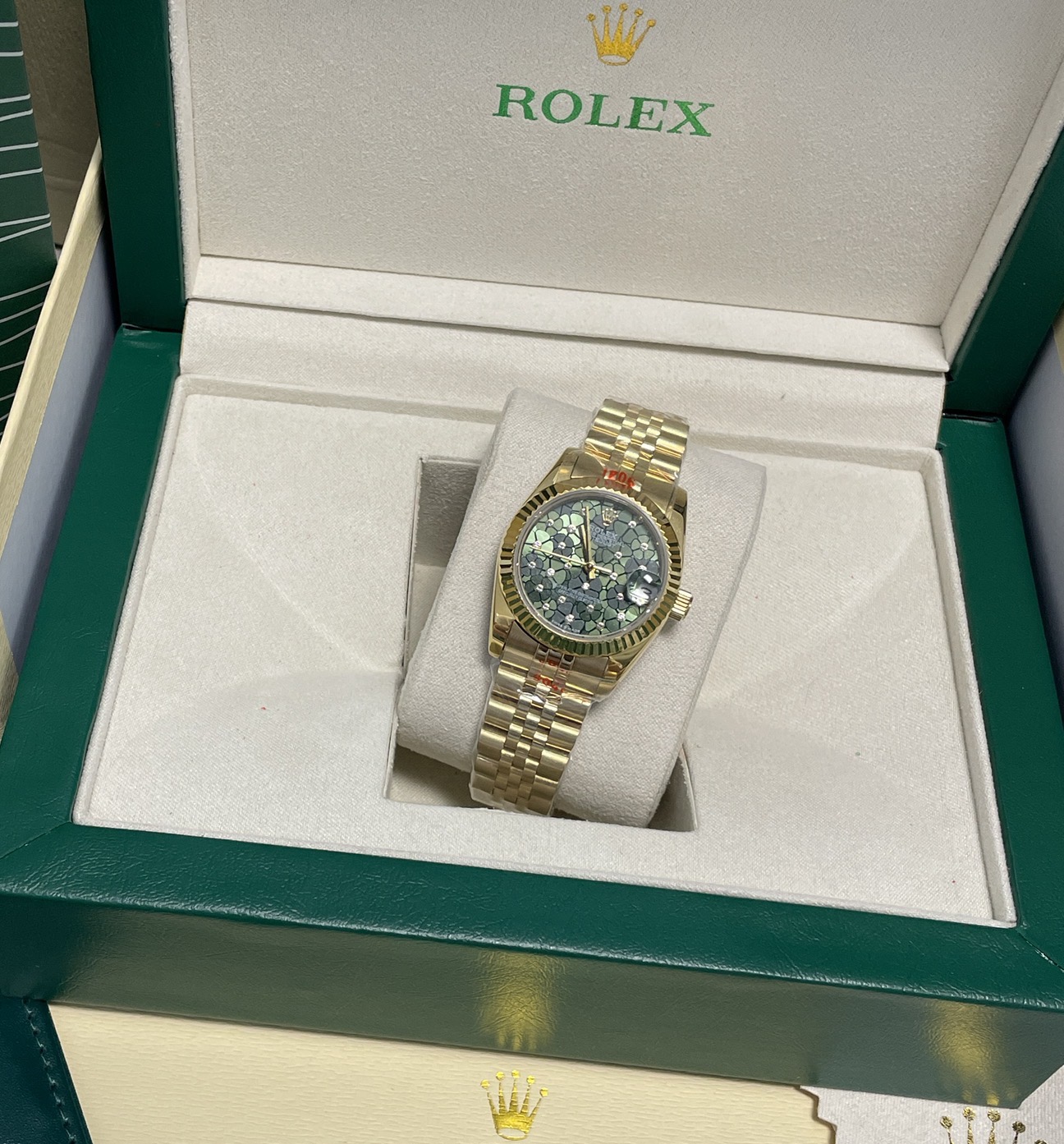 NO:150930,Gold diamond Rolex ROLEX Style: Log Women's Mechanical Watch Movement: Imported Citizen Original Machine, Mirror Sapphire Glass Mirror, Case: 316L Steel Case Cover, Strap: Solid Core 5 Bead Steel Strap, Size 31mm / 12mm, Rolex19860909金 钻 劳力士ROLEX 款式: 日志女装机械腕表 机芯: 进口西铁城 原装机,镜面蓝宝石玻璃镜面,表壳: 316L精钢壳套,表带: 实芯5珠精钢表带,尺寸31mm /12mm,,rolex,Watch
