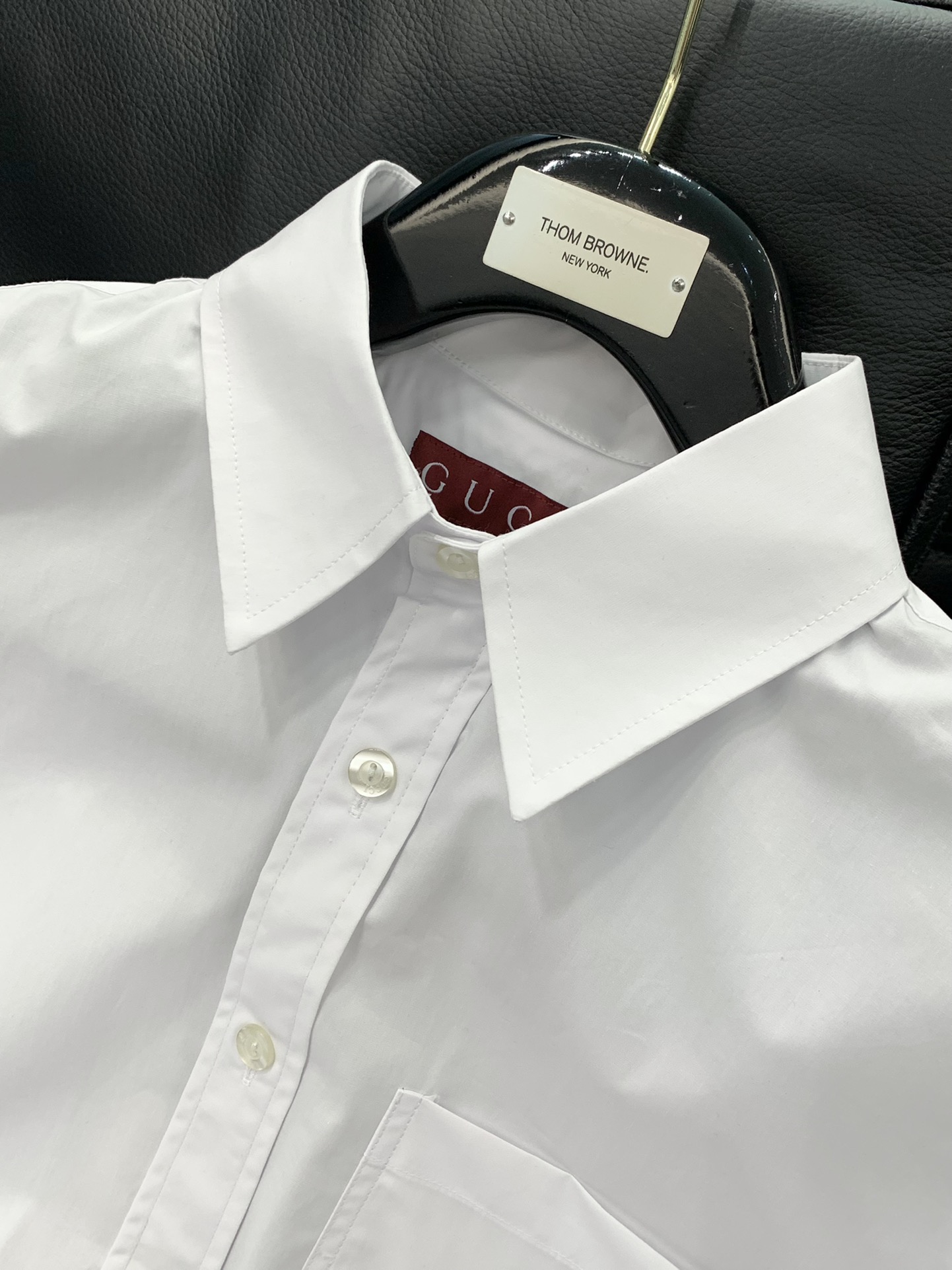 ，Gucci 古驰，2025春季最新款，专柜同步有售，原单狠货，时尚休闲长袖衬衫，上身很有特点！吸睛而有