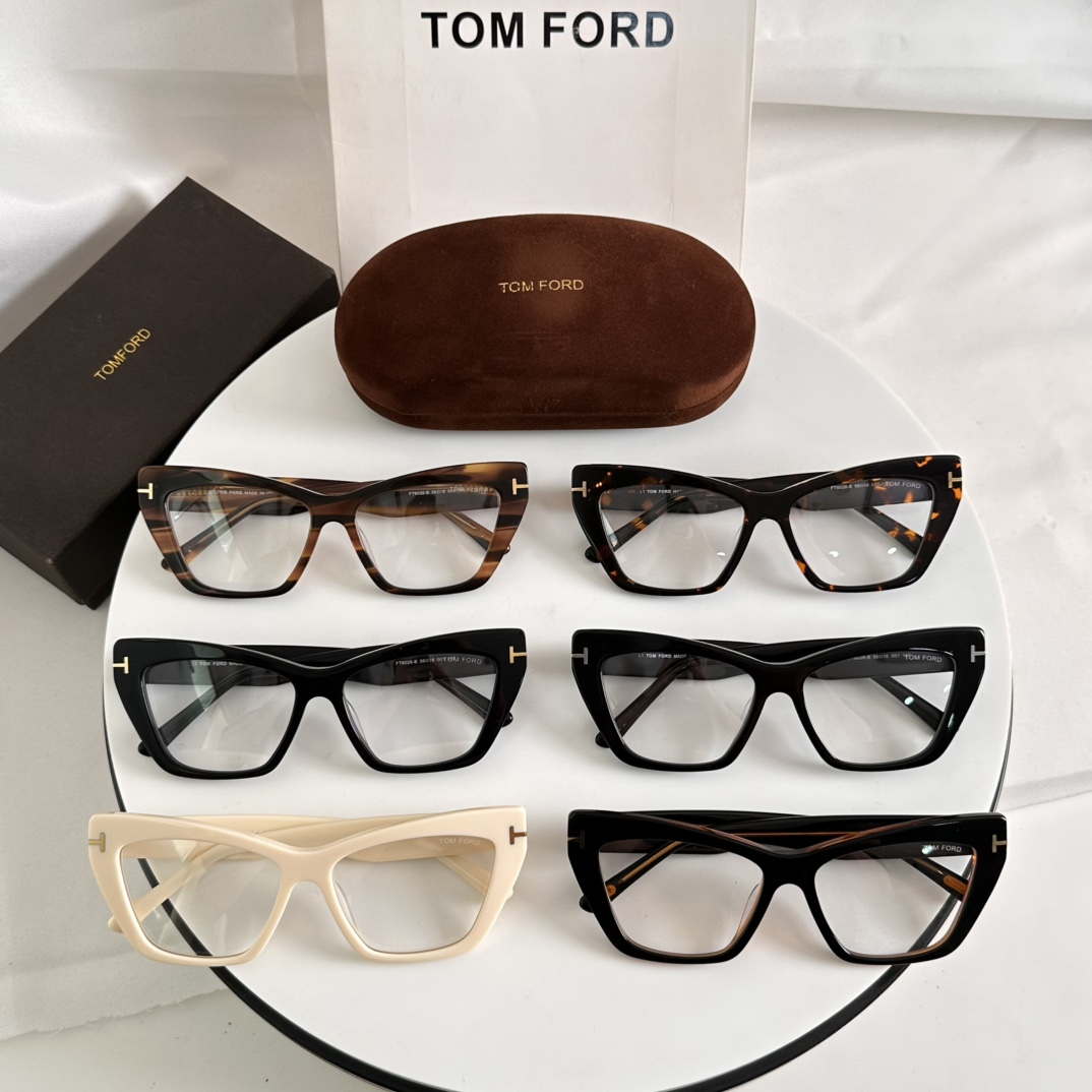  ‼️TOM FOR*官网原版一比一
汤姆福*ModelFT6026潮流时尚界的领军大牌牌，受很多时髦达