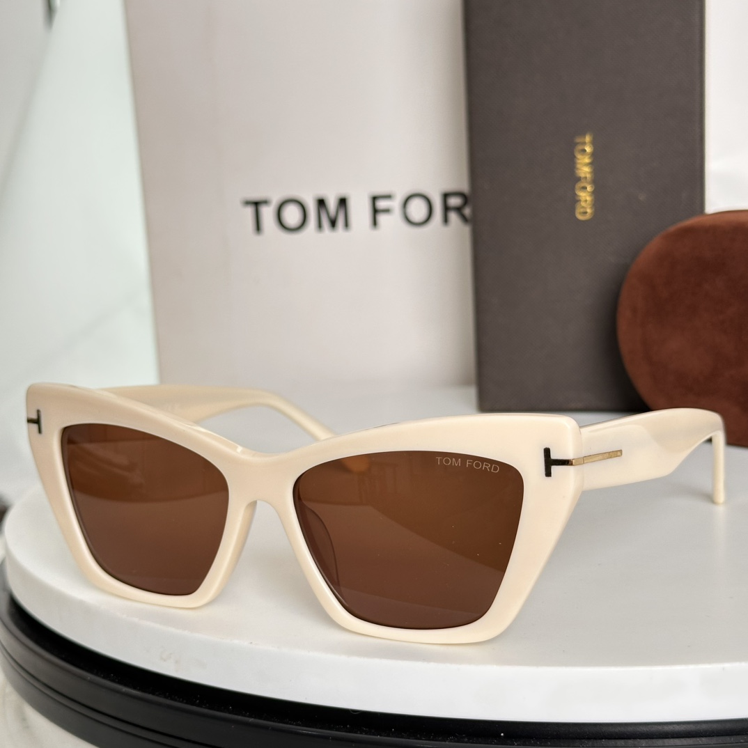  ‼️TOM FOR*官网原版一比一
汤姆福*ModelFT6026潮流时尚界的领军大牌牌，受很多时髦达