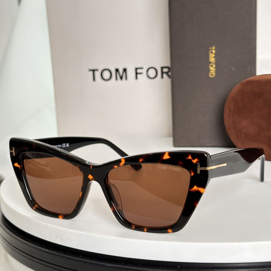  ‼️TOM FOR*官网原版一比一
汤姆福*ModelFT6026潮流时尚界的领军大牌牌，受很多时髦达