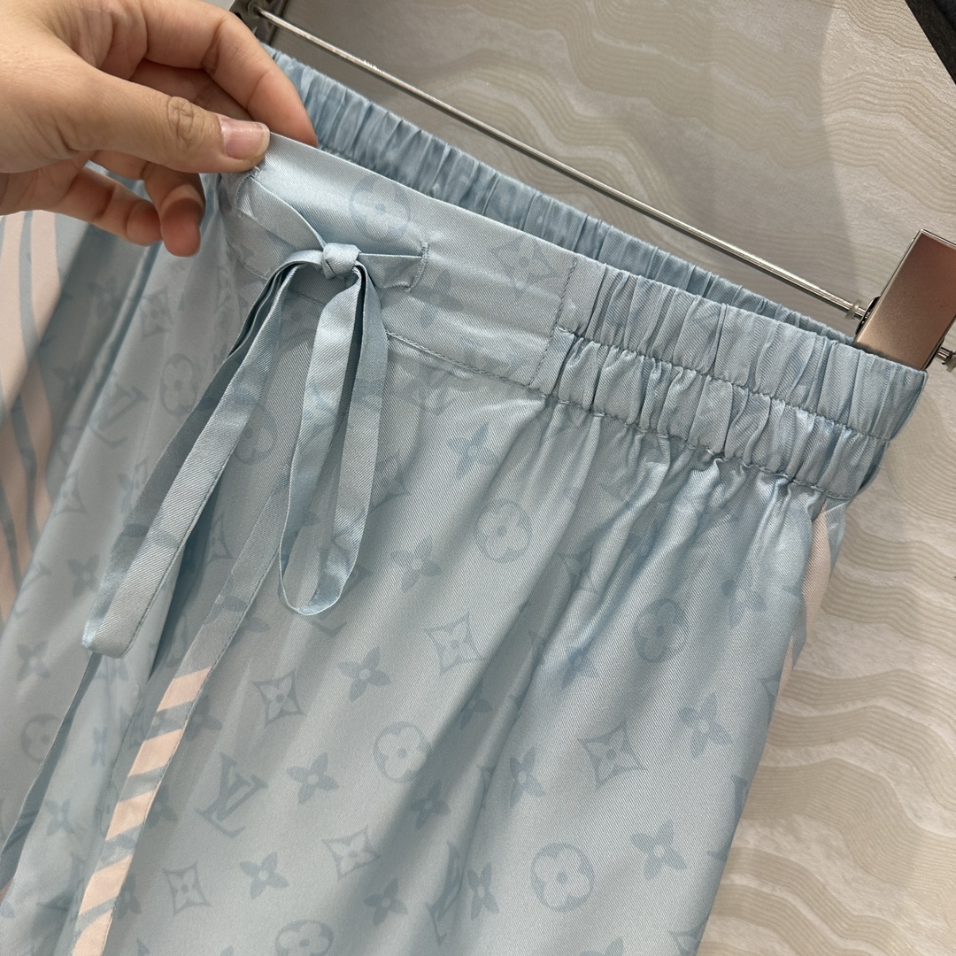 独家首发❤️原单品质💕lou神仙颜值的彩虹假日🌈系列经典MONOGRAM暗纹logo定位链条⛓️‍💥绳索