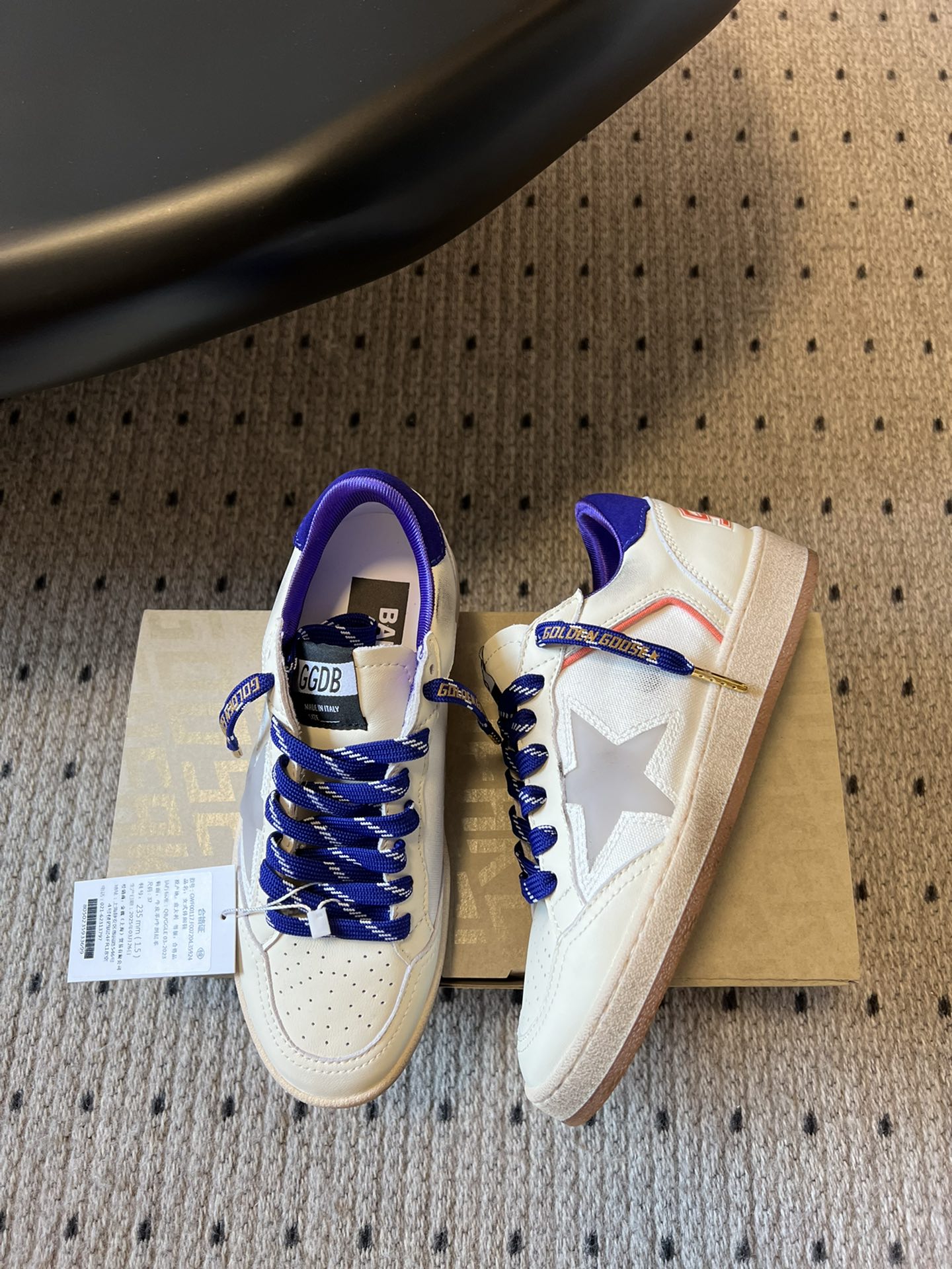 NO:416490,Ballstar 2 generation thick-bottomed pearl buckle silver star original replica high-end version. Low-end Don't Disturb GGDB BALL STAR series 25ss hot couple's thick-bottomed model. Celebrity private server demonstration × It's so versatile!  No need to worry about washing shoes anymore!  Original custom cowhide (the essence of old making) inner towel + cowhide inner cowhide foot pad, original mold opening 2.5cm high-rise latex insole, irregular hand-polished torn upper, even the soles are polished and worn. Size women 35-41, men 40-46 (men's size is expensive 40. Men's size is customized to only adjust the upper and lower sizes, 41. 46 custom made not return or exchange), casual shoes/sports shoes, sneakers, cowhide19860909ballstar2代厚底珍珠扣银星原版复刻高版本.低端勿扰 GGDB BALL STAR 系列25ss爆款情侣款厚底 明星私服上脚示范 ×就是这么百搭 ！再也不用担心洗鞋的问题啦！ 鞋面原版定制牛皮（做旧精髓所在）内里毛巾+牛皮内里牛皮垫脚,原版开模2.5cm内增高乳胶鞋垫 不规则手工打磨做破鞋面,就连鞋底也是打磨做旧的 Size女35-41 男40-46（男码贵40.男码定做只调上下码,41. 46订做不退换）,休闲鞋/运动鞋,sneakers,cowhide,Women's Shoes