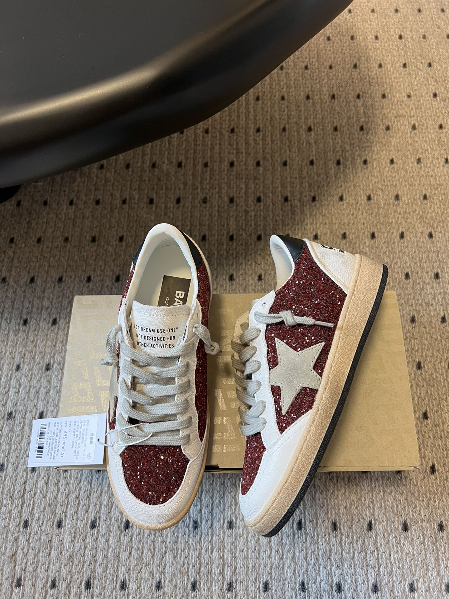 NO:416533,Ballstar 2 generation thick-sole black-tailed Venus original replica high-end version. Low-end Don't Disturb GGDB BALL STAR series 25ss hot couple's thick-sole. Celebrity private server demonstration × It's so versatile!  No need to worry about washing shoes anymore!  Original custom cowhide (the essence of old making) inner towel + cowhide inner cowhide foot pad, original mold opening 2.5cm high-rise latex insole, irregular hand-polished torn upper, even the soles are polished and worn. Size women 35-41, men 40-46 (men's size is expensive 40. Men's size is customized to only adjust the upper and lower sizes, 41. 46 custom made not return or exchange), casual shoes/sports shoes, sneakers, cowhide19860909ballstar2代厚底黑尾金星原版复刻高版本.低端勿扰 GGDB BALL STAR 系列25ss爆款情侣款厚底 明星私服上脚示范 ×就是这么百搭 ！再也不用担心洗鞋的问题啦！ 鞋面原版定制牛皮（做旧精髓所在）内里毛巾+牛皮内里牛皮垫脚,原版开模2.5cm内增高乳胶鞋垫 不规则手工打磨做破鞋面,就连鞋底也是打磨做旧的 Size女35-41 男40-46（男码贵40.男码定做只调上下码,41. 46订做不退换）,休闲鞋/运动鞋,sneakers,cowhide,Women's Shoes