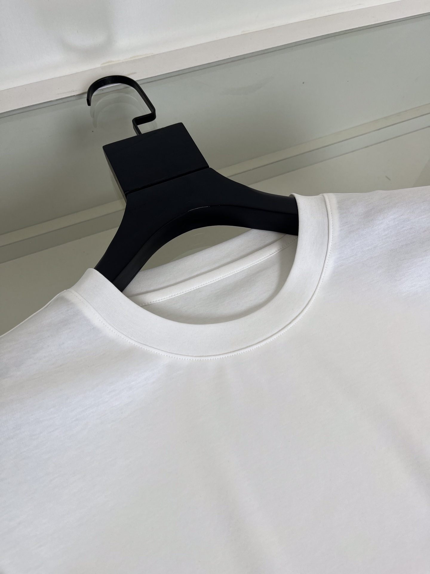   Kiton 老钱新贵推荐 他家西服 赋予穿着者难以名状的高贵精神 得以世界文明 对细节与面料的追求J
