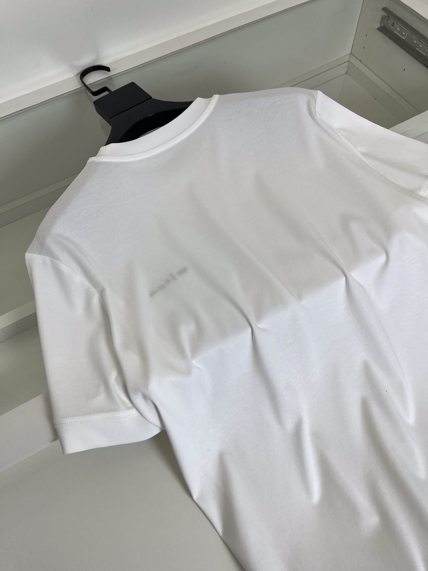   Kiton 老钱新贵推荐 他家西服 赋予穿着者难以名状的高贵精神 得以世界文明 对细节与面料的追求J