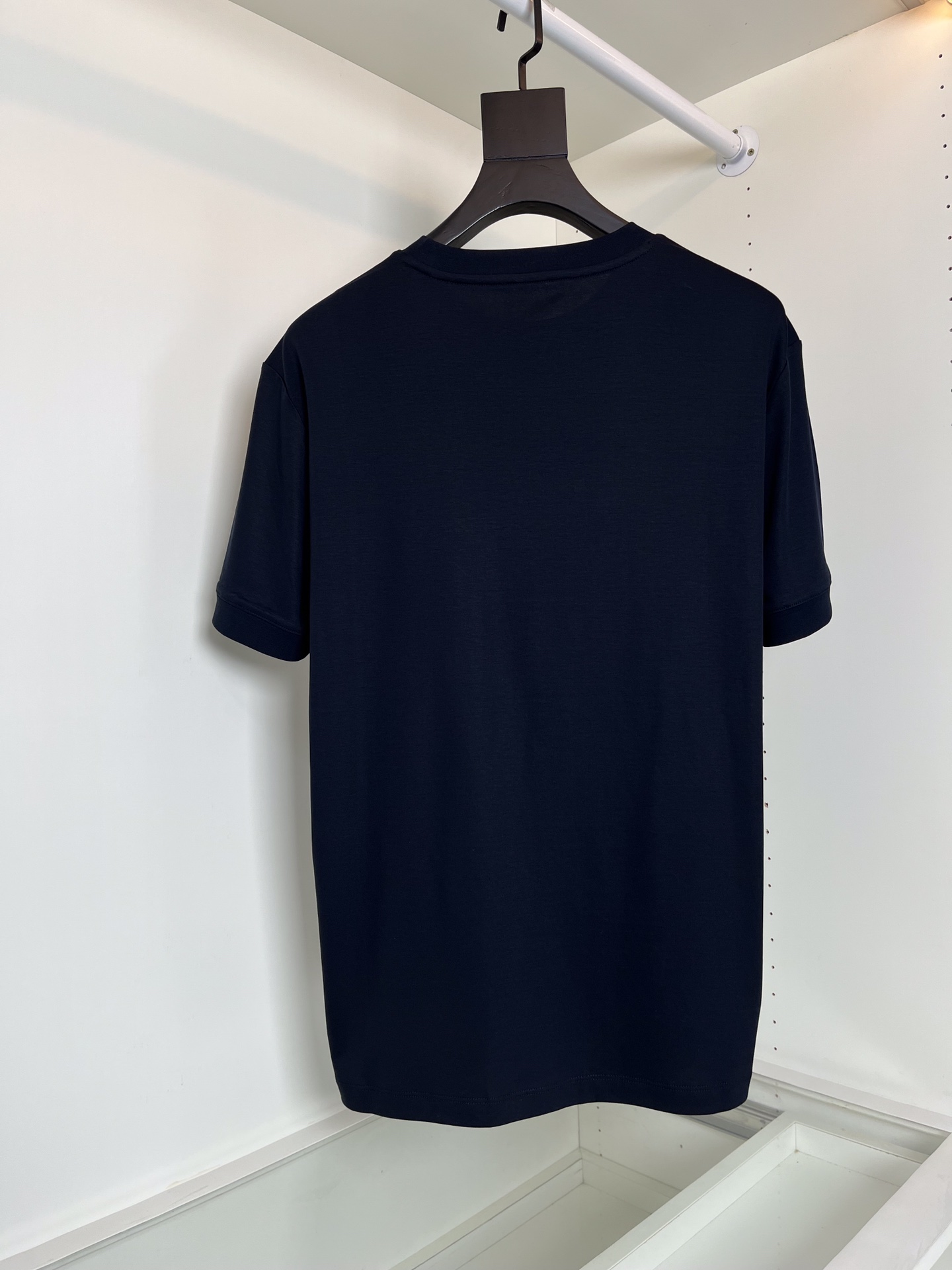   Kiton 老钱新贵推荐 他家西服 赋予穿着者难以名状的高贵精神 得以世界文明 对细节与面料的追求J