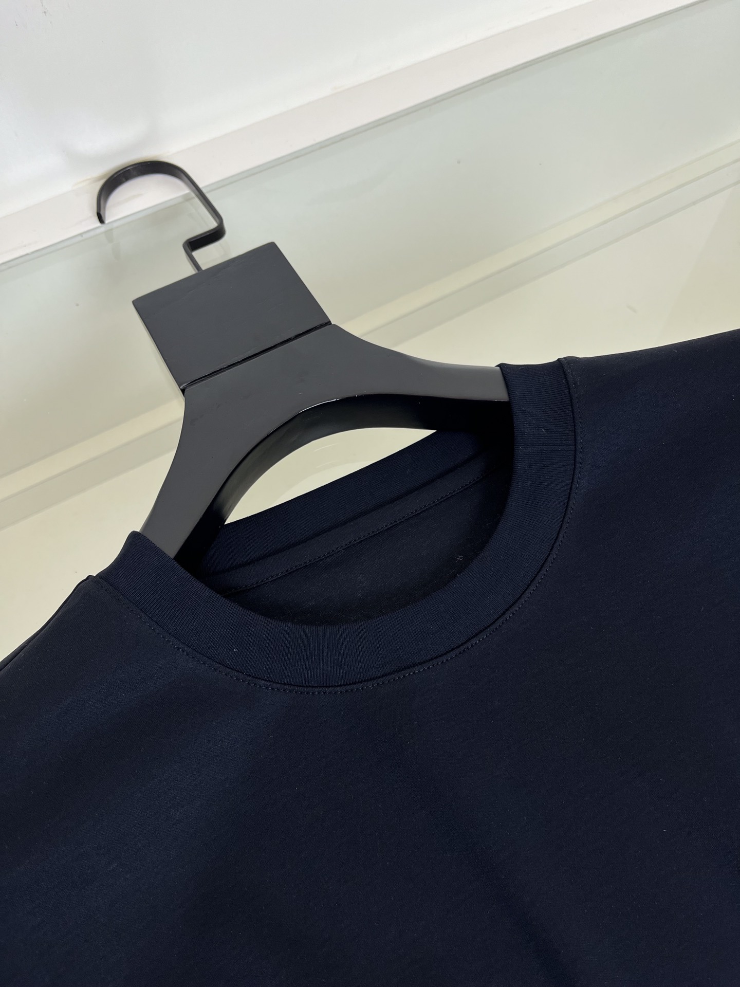   Kiton 老钱新贵推荐 他家西服 赋予穿着者难以名状的高贵精神 得以世界文明 对细节与面料的追求J