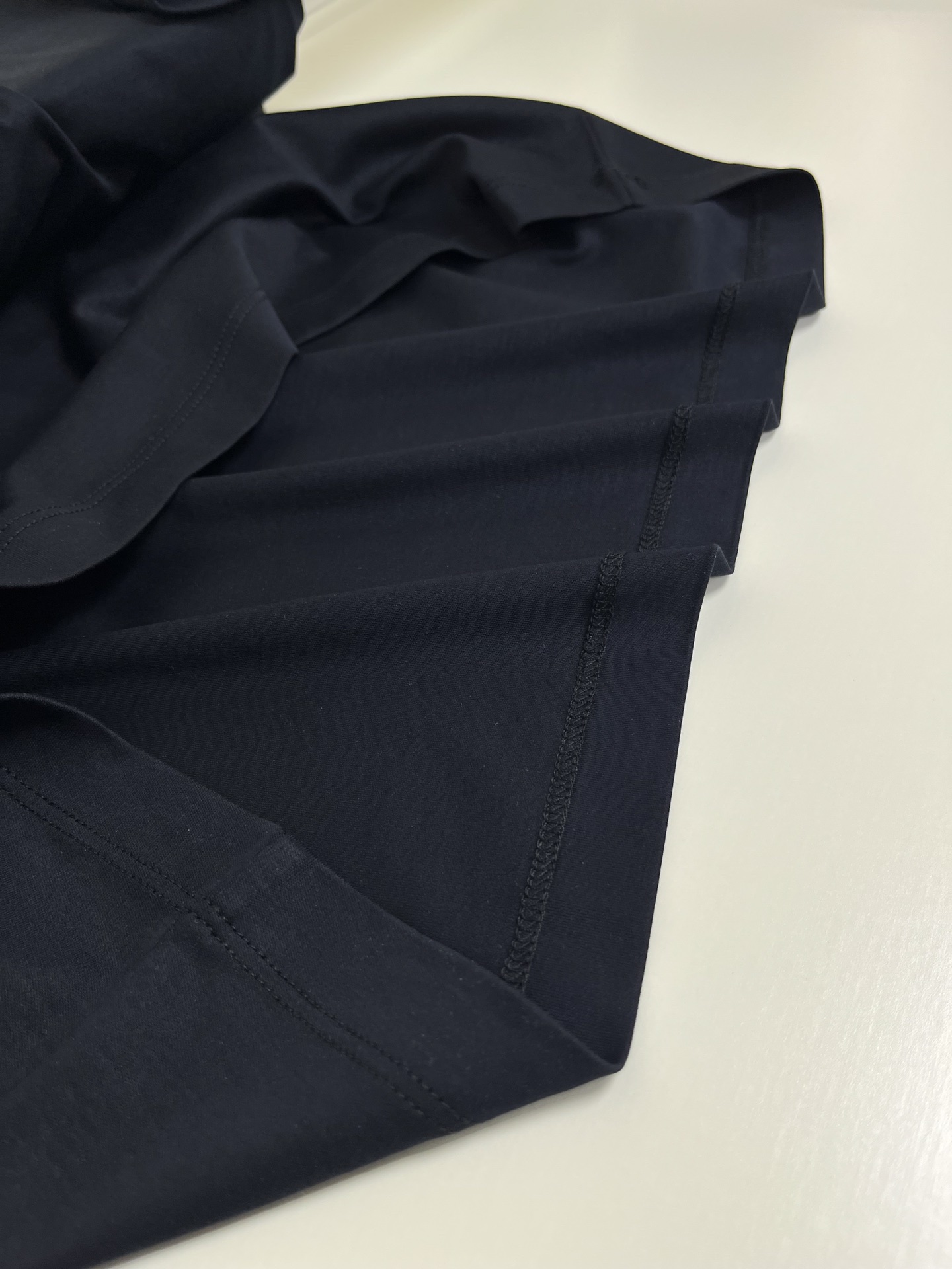   Kiton 老钱新贵推荐 他家西服 赋予穿着者难以名状的高贵精神 得以世界文明 对细节与面料的追求J