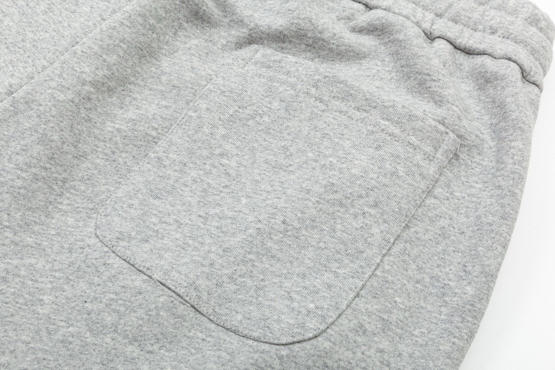 克罗心/Chrome Hearts 夏季新款 刺绣字母皮标十字架短裤 黑色/灰色