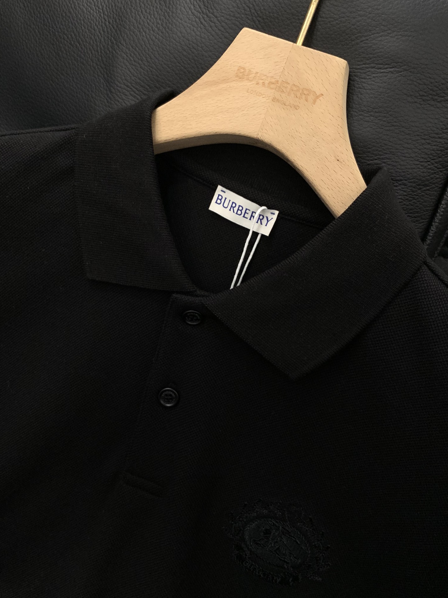，Burberry 巴宝莉，2025夏季最新品，专柜同步有售，原单狠货，时尚休闲翻领短袖T恤，进口原版面