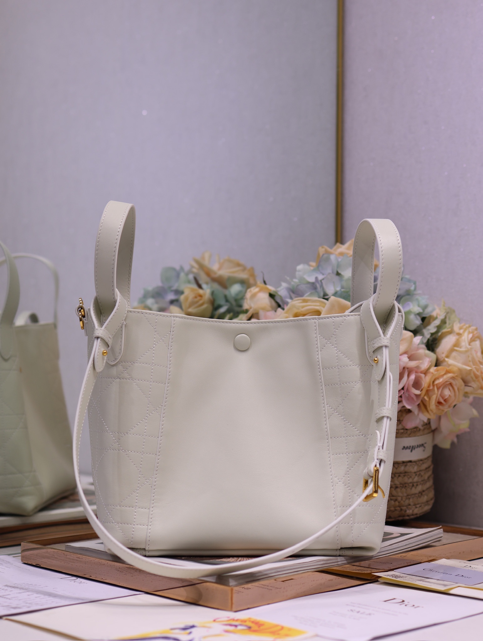 Christian Dior White Leather Signature Bucket Bag with Adjustable Strap 7 i1744798140 4410 5