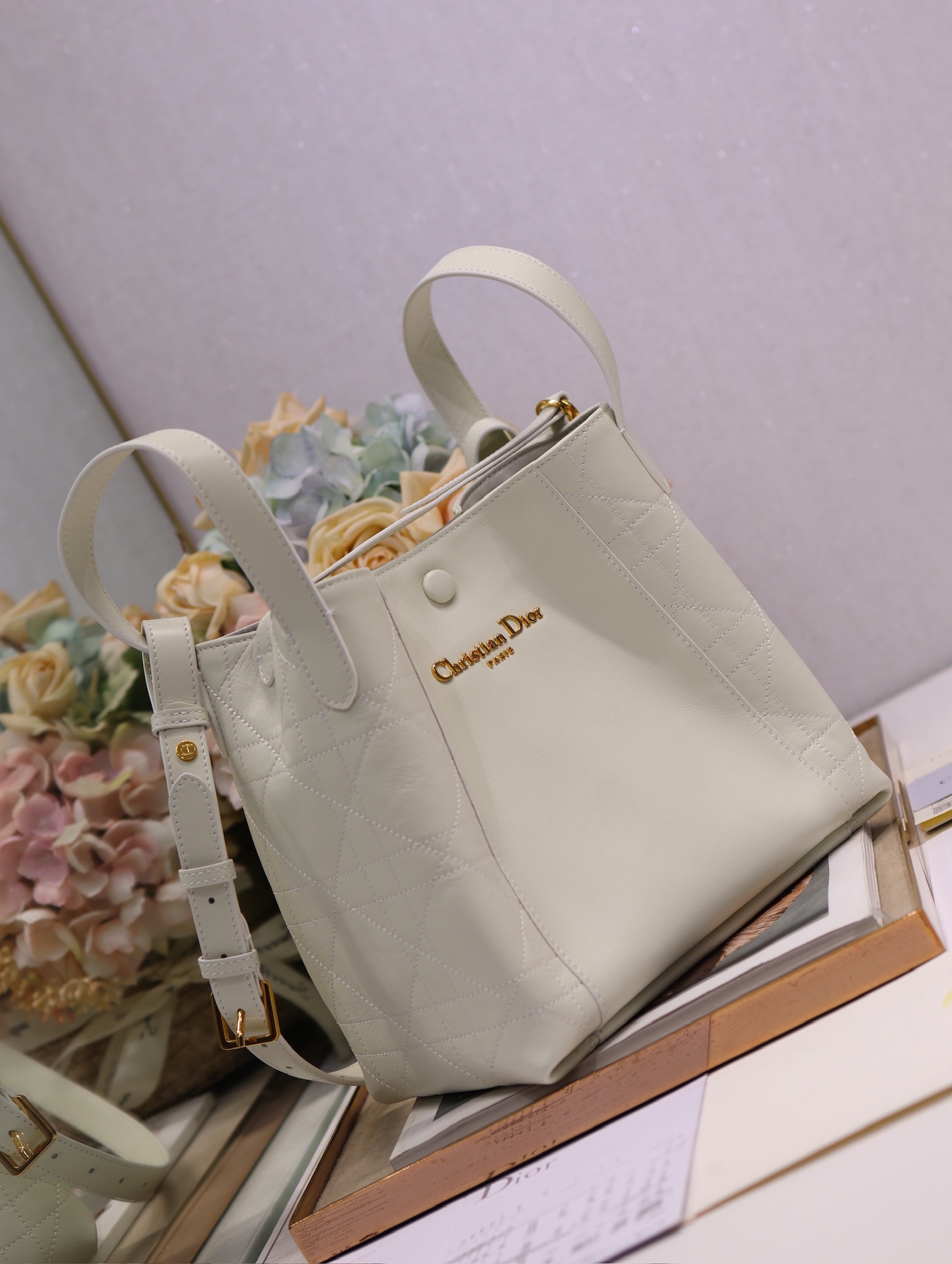 Christian Dior White Leather Signature Bucket Bag with Adjustable Strap 3 i1744798140 4821 1