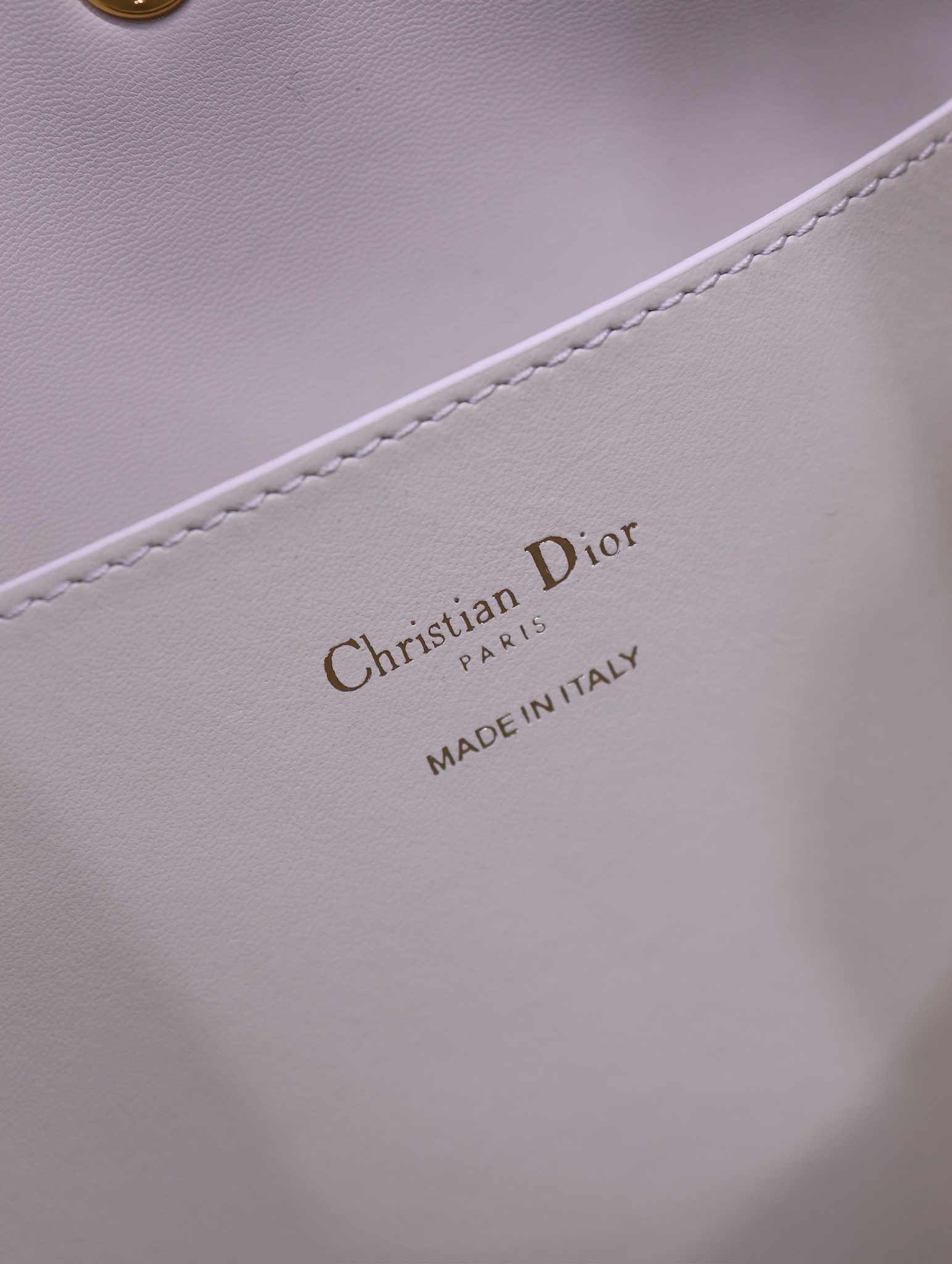Christian Dior White Leather Signature Bucket Bag with Adjustable Strap 10 i1744798140 5601 8