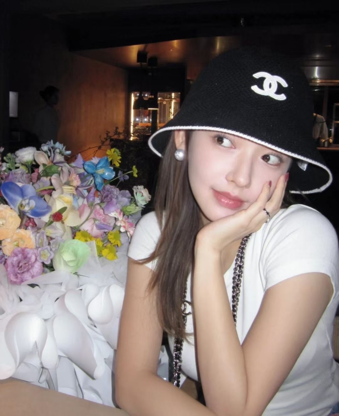 Chanel 渔夫帽 让兼顾时尚和遮阳的简约桶帽
出游拍照📷拗造型必备敲显脸小