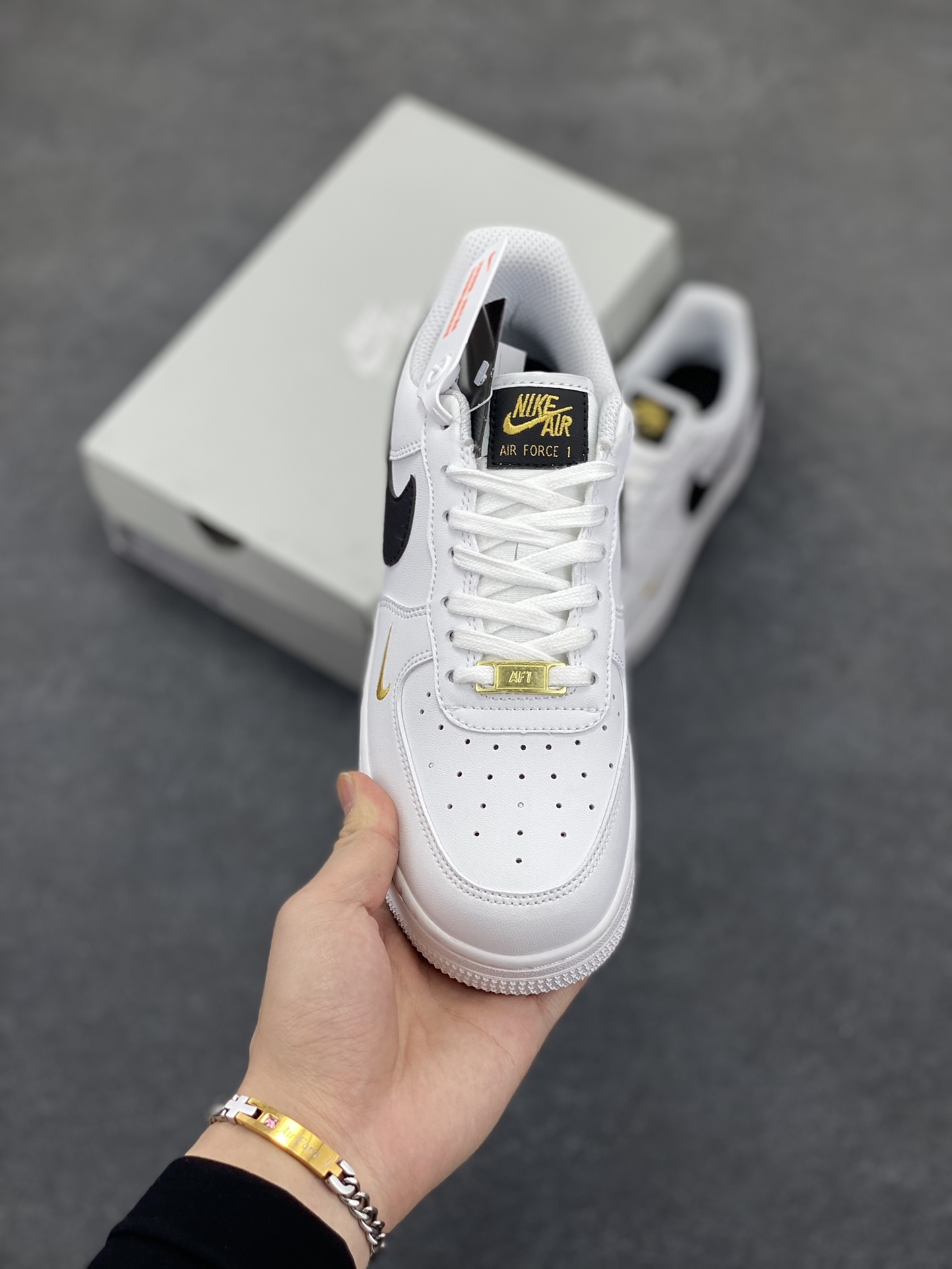 图片[2]-福利特价 Air Force 1 Nike Low 白黑小双勾 原楦头原纸板 打造纯正空军版型 专注外贸渠道 全掌内置蜂窝气垫 #原盒配件 原厂中底钢印、拉帮完美 货号：CZ0270-102 尺码：36 36.5 37.5 38 38.5 39 40 40.5 41 42 42.5 43 44 44.5 45-选品中心