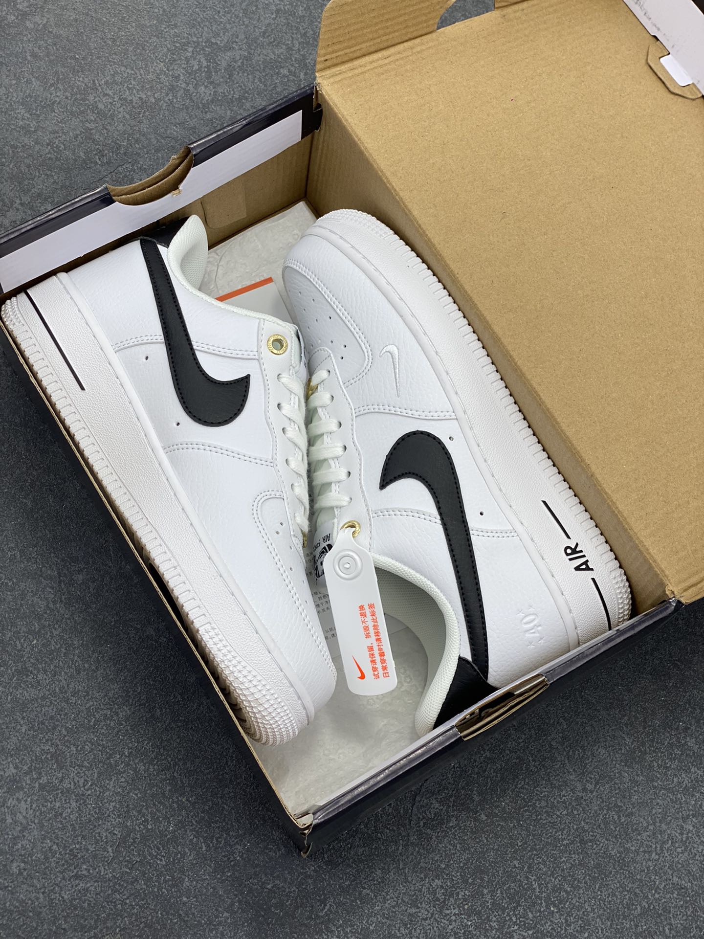 图片[9]-福利特价 Air Force 1 Nike Low 40周年白黑 原楦头原纸板 打造纯正空军版型 专注外贸渠道 全掌内置蜂窝气垫 #原盒配件 原厂中底钢印、拉帮完美 货号：DG7658-100 尺码：36 36.5 37.5 38 38.5 39 40 40.5 41 42 42.5 43 44 44.5 45-选品中心