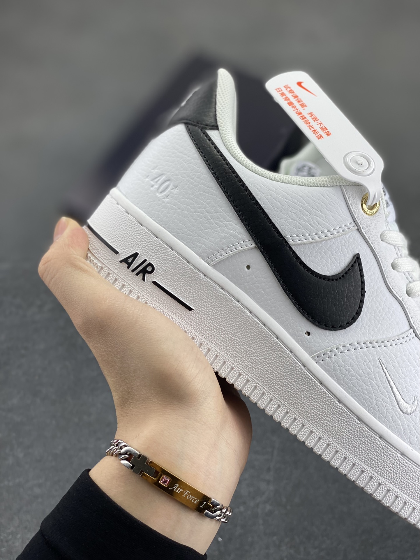 图片[6]-福利特价 Air Force 1 Nike Low 40周年白黑 原楦头原纸板 打造纯正空军版型 专注外贸渠道 全掌内置蜂窝气垫 #原盒配件 原厂中底钢印、拉帮完美 货号：DG7658-100 尺码：36 36.5 37.5 38 38.5 39 40 40.5 41 42 42.5 43 44 44.5 45-选品中心