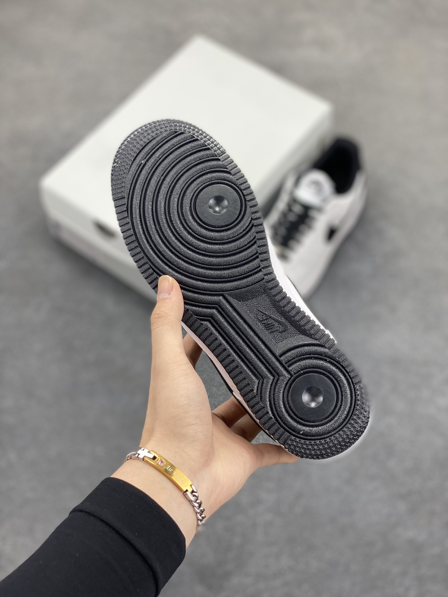 图片[5]-福利特价 Air Force 1 Nike Low 二代白黑 原楦头原纸板 打造纯正空军版型 专注外贸渠道 全掌内置蜂窝气垫 #原盒配件 原厂中底钢印、拉帮完美 货号：DH7561-102 尺码：36 36.5 37.5 38 38.5 39 40 40.5 41 42 42.5 43 44 44.5 45-选品中心