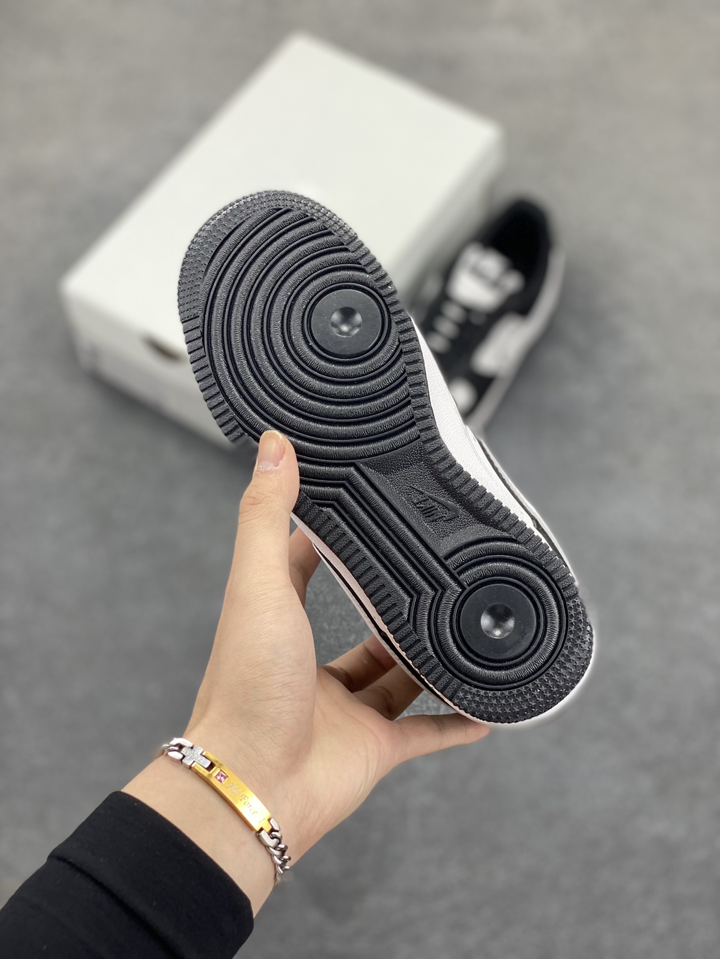 图片[5]-福利特价 Air Force 1 Nike Low 二代白黑熊猫 原楦头原纸板 打造纯正空军版型 专注外贸渠道 全掌内置蜂窝气垫 #原盒配件 原厂中底钢印、拉帮完美 货号：DV0788-001 尺码：36 36.5 37.5 38 38.5 39 40 40.5 41 42 42.5 43 44 44.5 45-选品中心