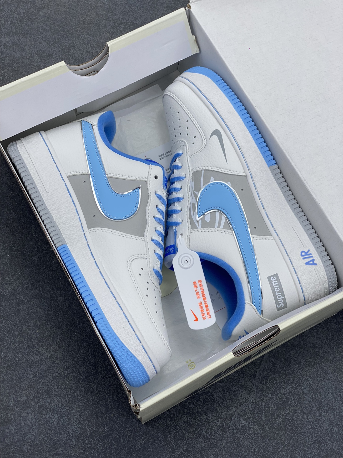 图片[9]-NIke Air Force 1 \’07 Low “Supreme联名”空军一号 低帮 运动鞋 休闲鞋 折边针车 工艺难度大 原楦头原纸板 原装鞋盒 定制五金配件 内置全掌气垫 原厂鞋底 货号：DQ6628-155 尺码：36 36.5 37.5 38 38.5 39 40 40.5 41 42 42.5 43 44 44.5 45-选品中心