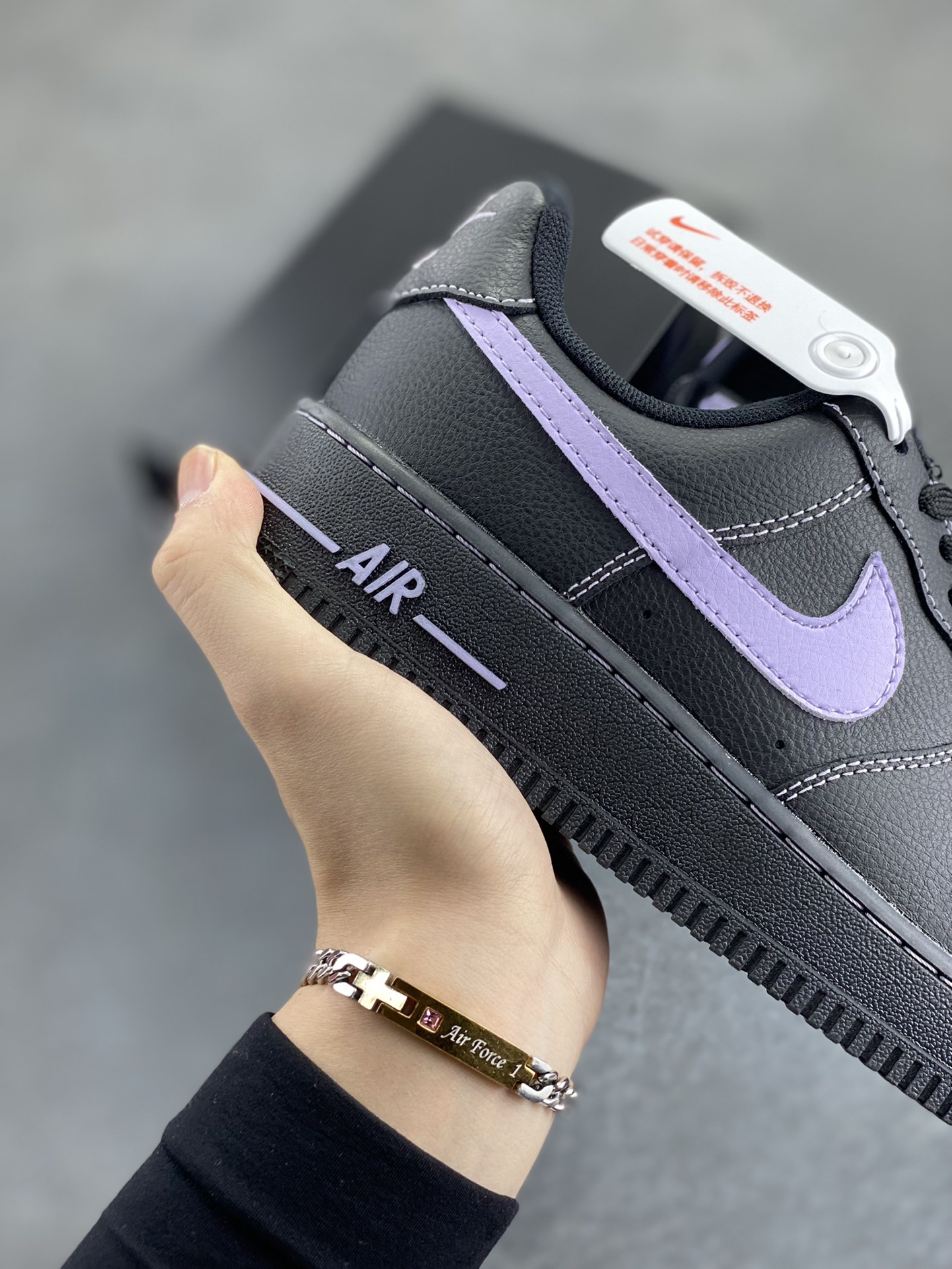 图片[6]-Nike Air Force 1 Low 蒂芙尼 原楦头原纸板 打造纯正空军版型 专注外贸渠道 全掌内置蜂窝气垫 原盒配件 原厂中底钢印、拉帮完美 货号：HQ2037-002 尺码：36 36.5 37.5 38 38.5 39 40 40.5 41 42 42.5 43 44 44.5 45-选品中心