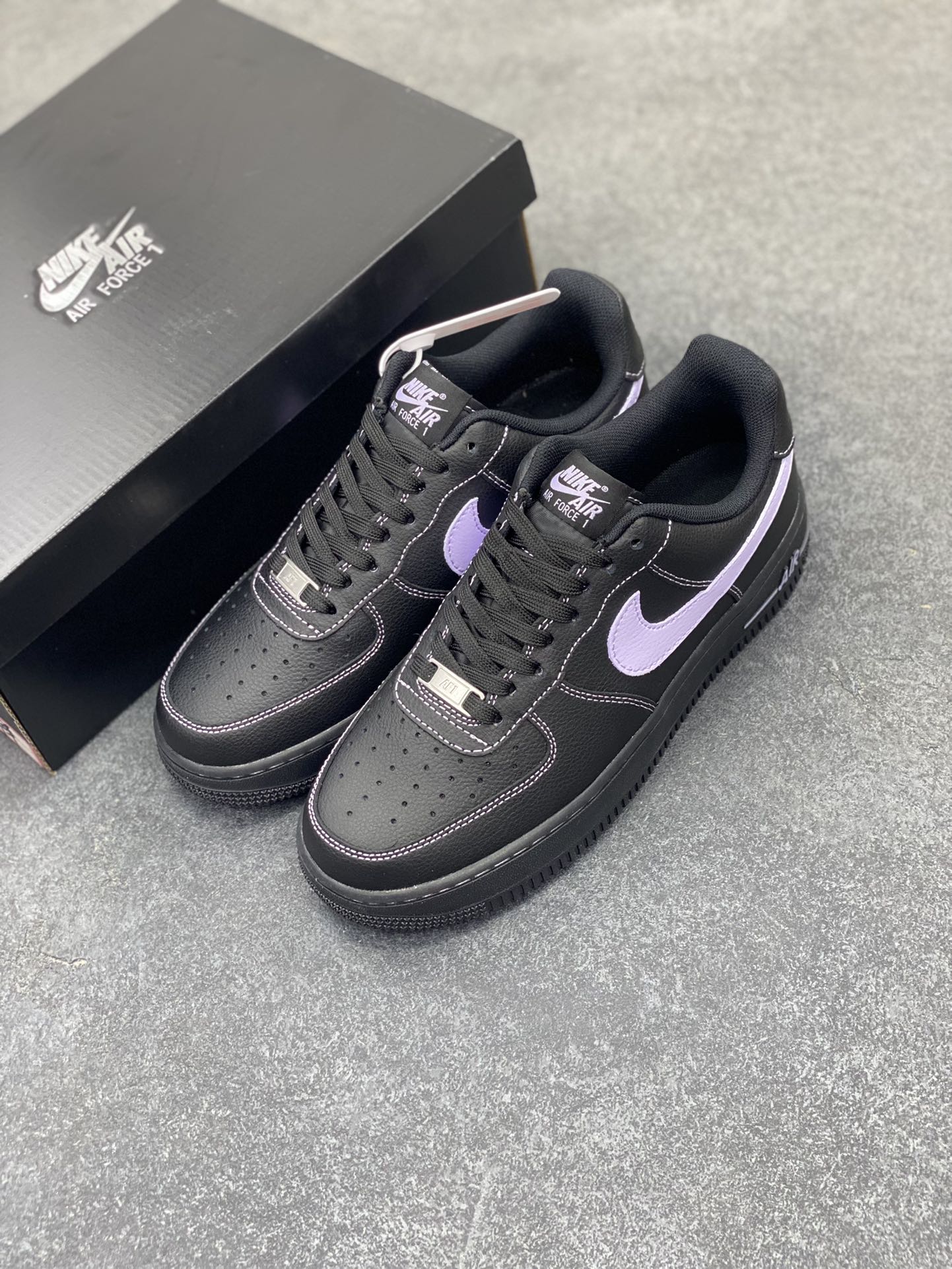图片[8]-Nike Air Force 1 Low 蒂芙尼 原楦头原纸板 打造纯正空军版型 专注外贸渠道 全掌内置蜂窝气垫 原盒配件 原厂中底钢印、拉帮完美 货号：HQ2037-002 尺码：36 36.5 37.5 38 38.5 39 40 40.5 41 42 42.5 43 44 44.5 45-选品中心
