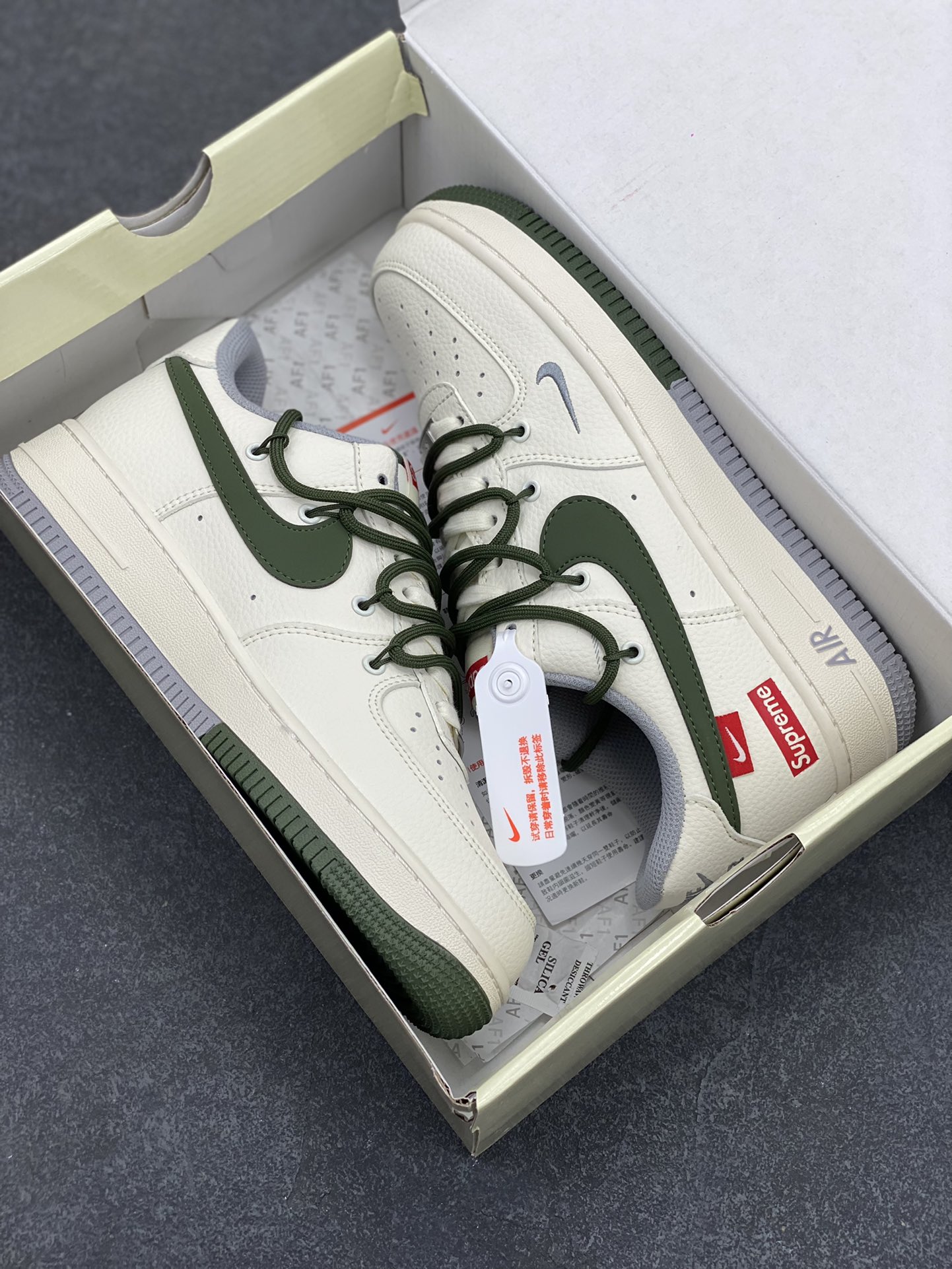 图片[9]-NIke Air Force 1 \’07 Low “Supreme联名——双拼灰绿抽绳”空军一号 低帮 运动鞋 休闲鞋 折边针车 工艺难度大 原楦头原纸板 原装鞋盒 定制五金配件 内置全掌气垫 原厂鞋底 货号：DM6868-070 尺码：36 36.5 37.5 38 38.5 39 40 40.5 41 42 42.5 43 44 44.5 45-选品中心