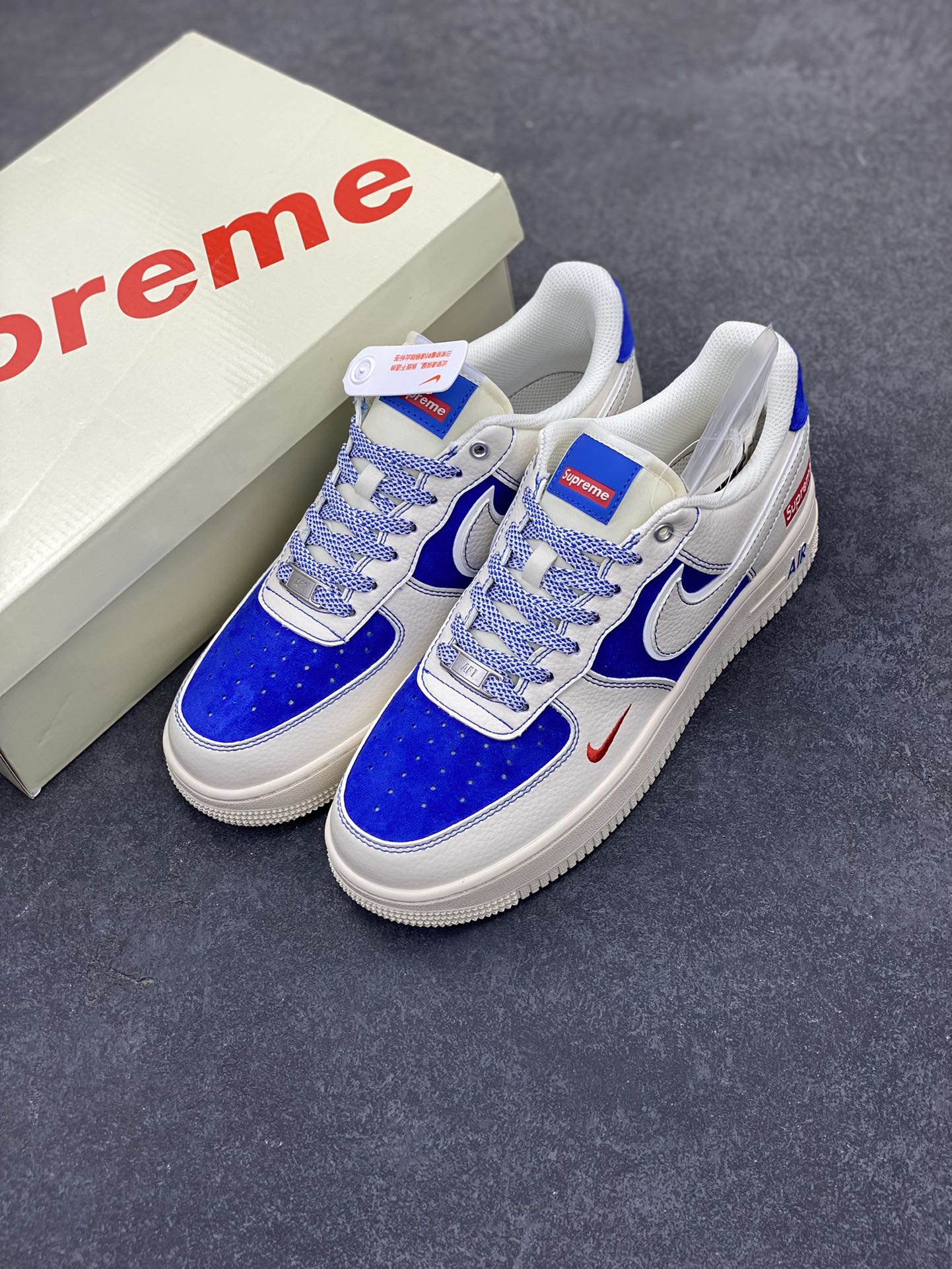 图片[8]-NIke Air Force 1 \’07 Low “Supreme联名——米白群青”空军一号 低帮 运动鞋 休闲鞋 折边针车 工艺难度大 原楦头原纸板 原装鞋盒 定制五金配件 内置全掌气垫 原厂鞋底 货号：SJ6698-004 尺码：36 36.5 37.5 38 38.5 39 40 40.5 41 42 42.5 43 44 44.5 45-选品中心