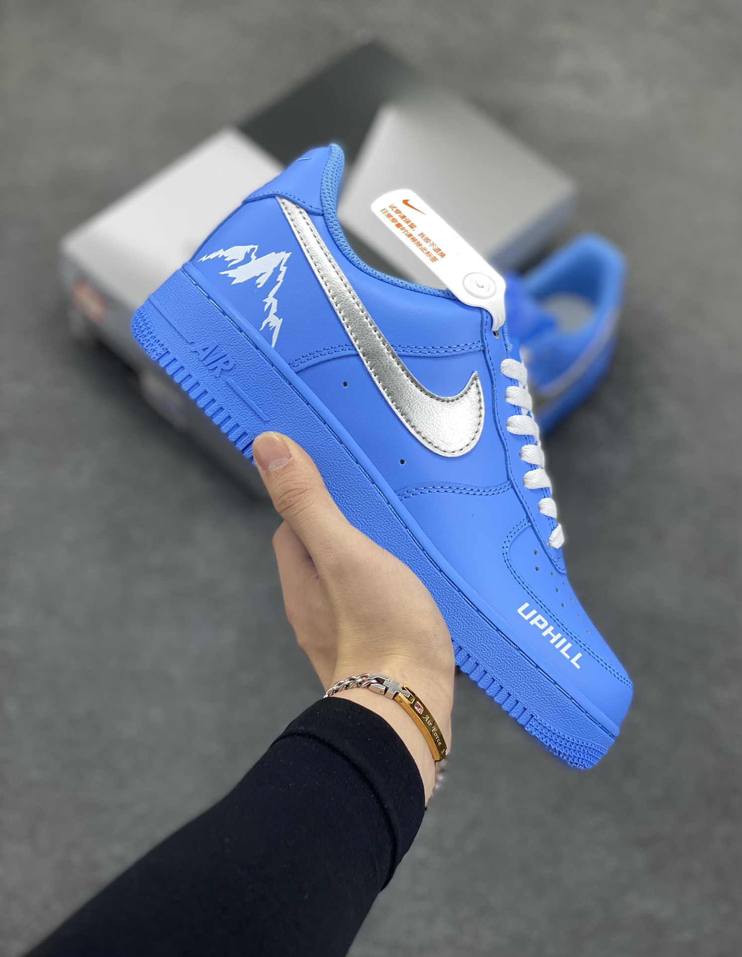 Nike Air Force 1 Low’07 冰岛蓝调 空军一号低帮休闲板鞋 定制皮料 定制鞋盒 配件齐全 原楦原纸板 纯正空军版型 内置全掌气垫 货号：ZH0316-070 尺码：36 36.5 37.5 38 38.5 39 40 40.5 41 42 42.5 43 44 44.5 45-选品中心