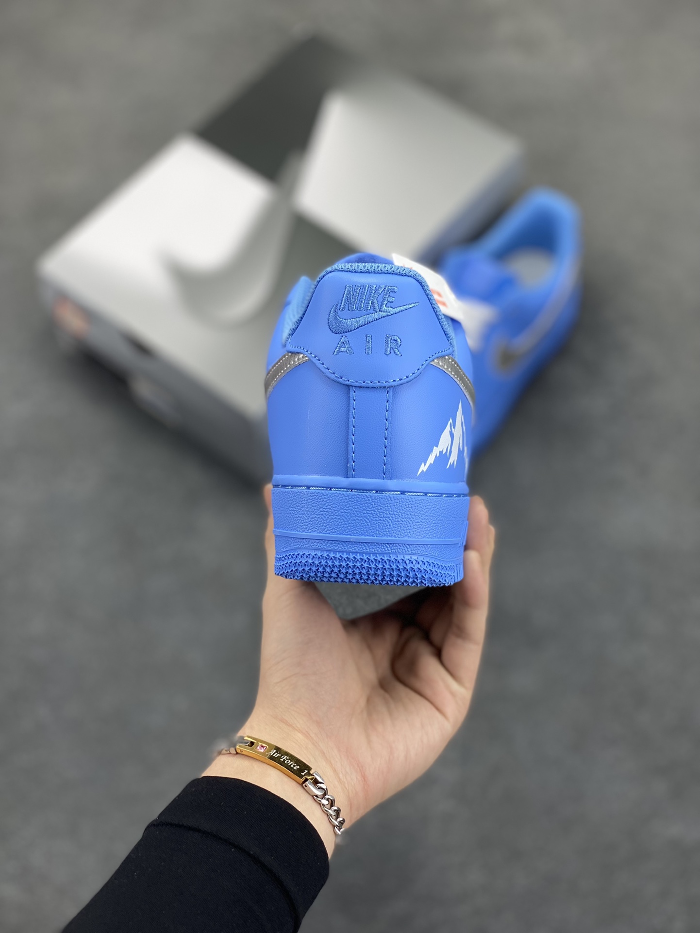 图片[4]-Nike Air Force 1 Low’07 冰岛蓝调 空军一号低帮休闲板鞋 定制皮料 定制鞋盒 配件齐全 原楦原纸板 纯正空军版型 内置全掌气垫 货号：ZH0316-070 尺码：36 36.5 37.5 38 38.5 39 40 40.5 41 42 42.5 43 44 44.5 45-选品中心