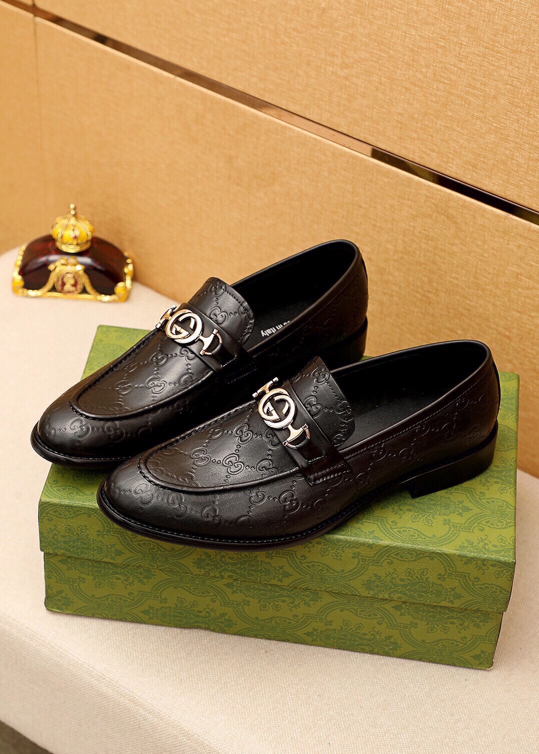 Gucci Men's Leather Loafers with Iconic GG Buckle - Sizes 39-44 Available 3 i1744862952 449 1