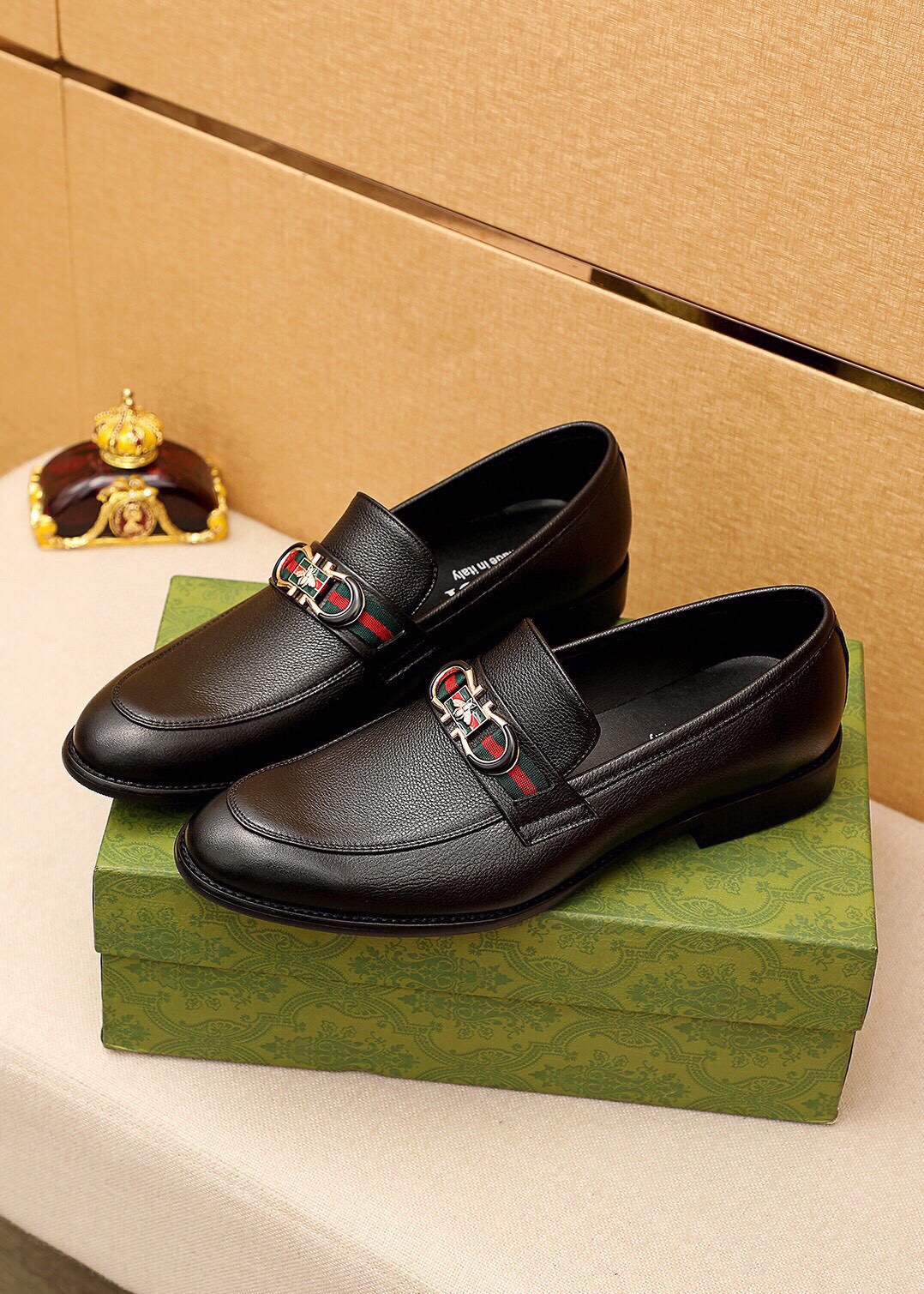 Gucci Men's Black Leather Loafers with Signature Hardware, Size 39-44 3 i1744863030 3404 1
