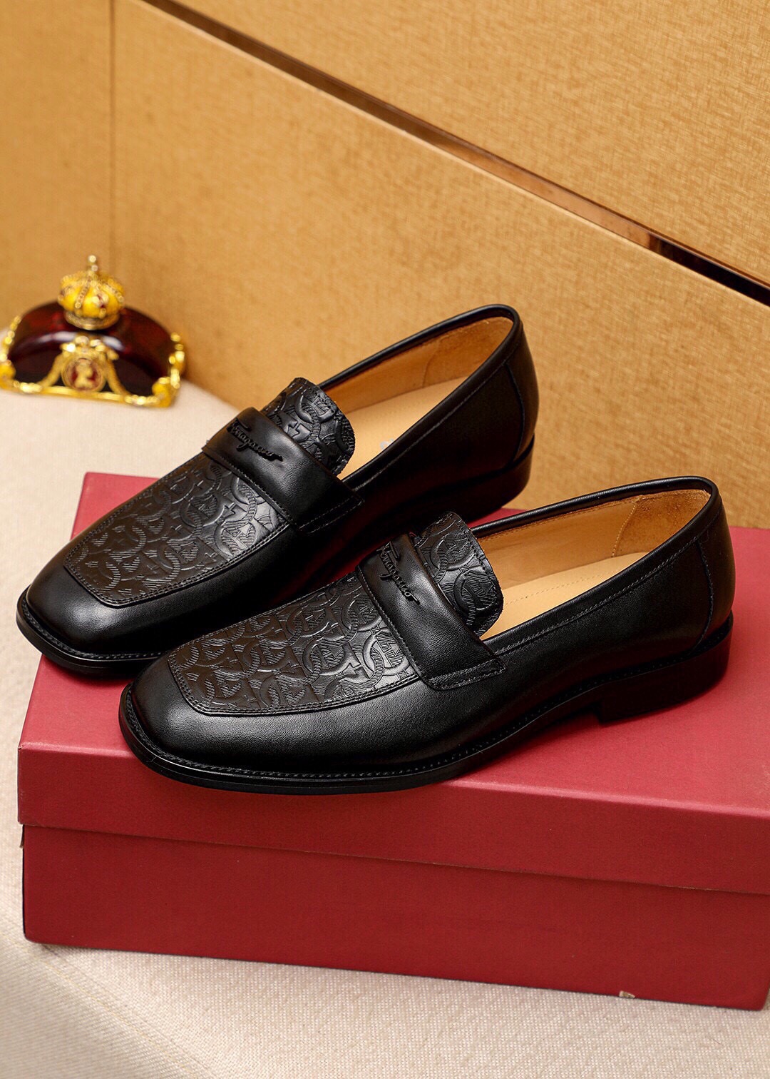 Salvatore Ferragamo Men's Leather Loafers with Embossed Gancini Pattern 3 i1744863072 6812 1