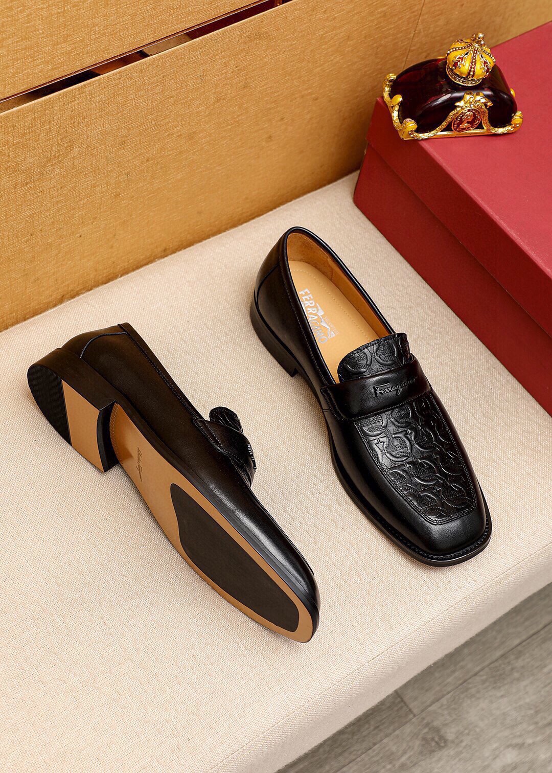 Salvatore Ferragamo Men's Leather Loafers with Embossed Gancini Pattern 4 i1744863072 8755 2