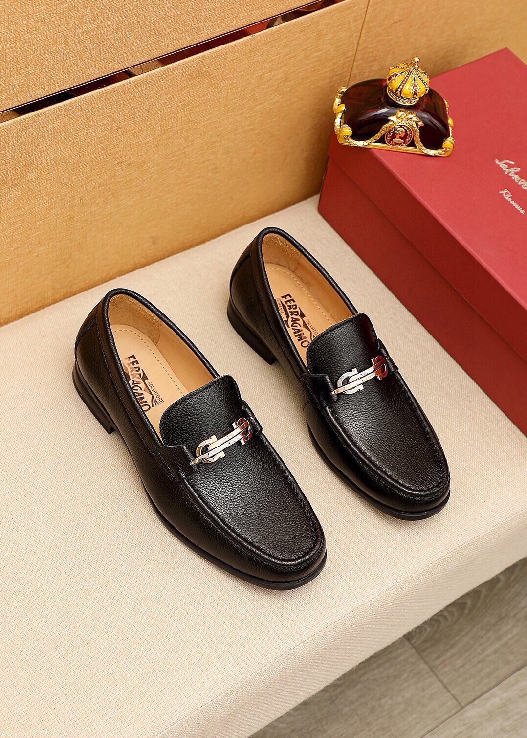 Ferragamo Men's Leather Loafers with Metal Buckle - Classic Style & Comfort 1 Ferragamo Men's Leather Loafers with Metal Buckle - Classic Style & Comfort