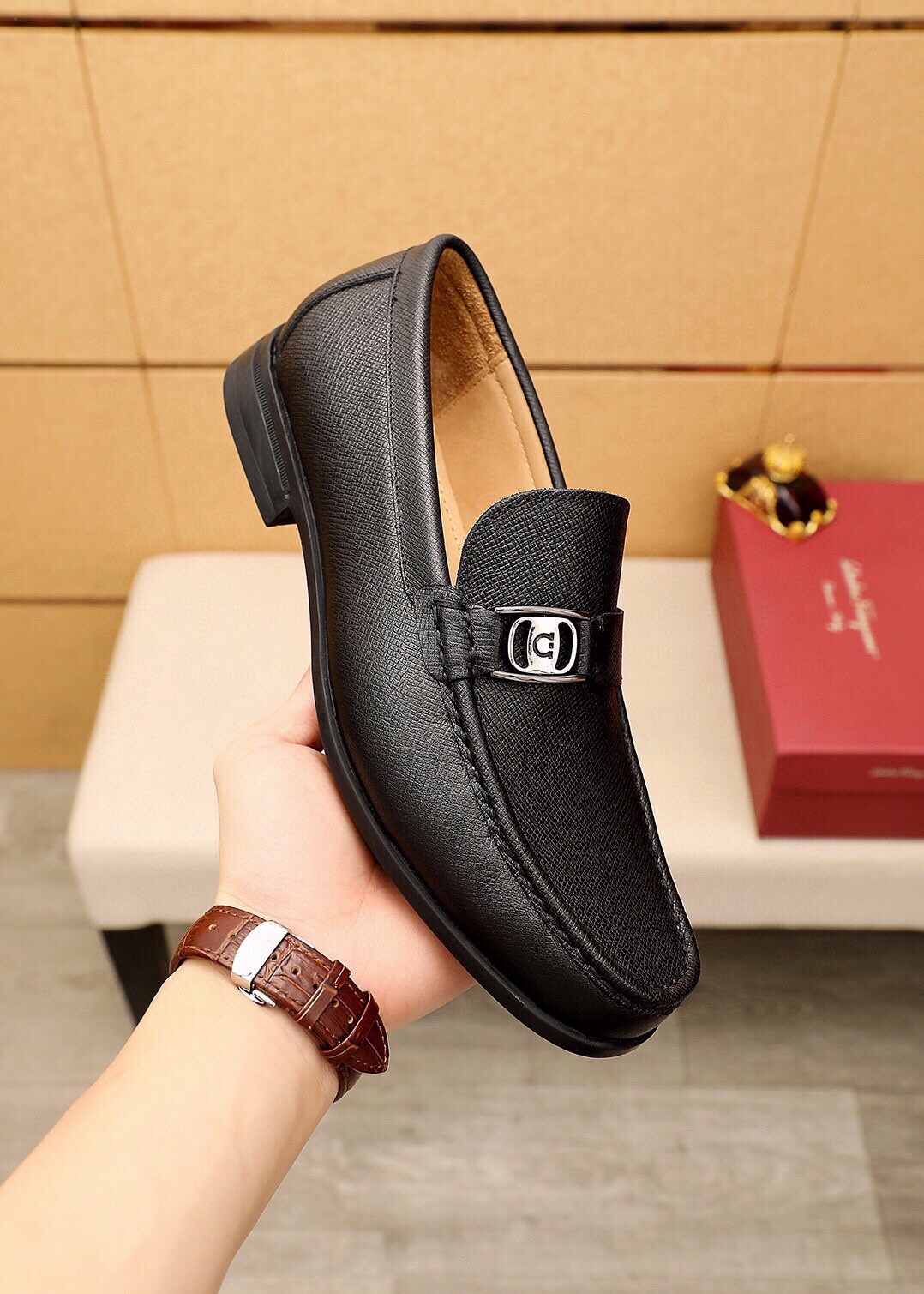 Salvatore Ferragamo Men's Leather Loafers with Metal Buckle Detail 7 i1744863257 2220 5