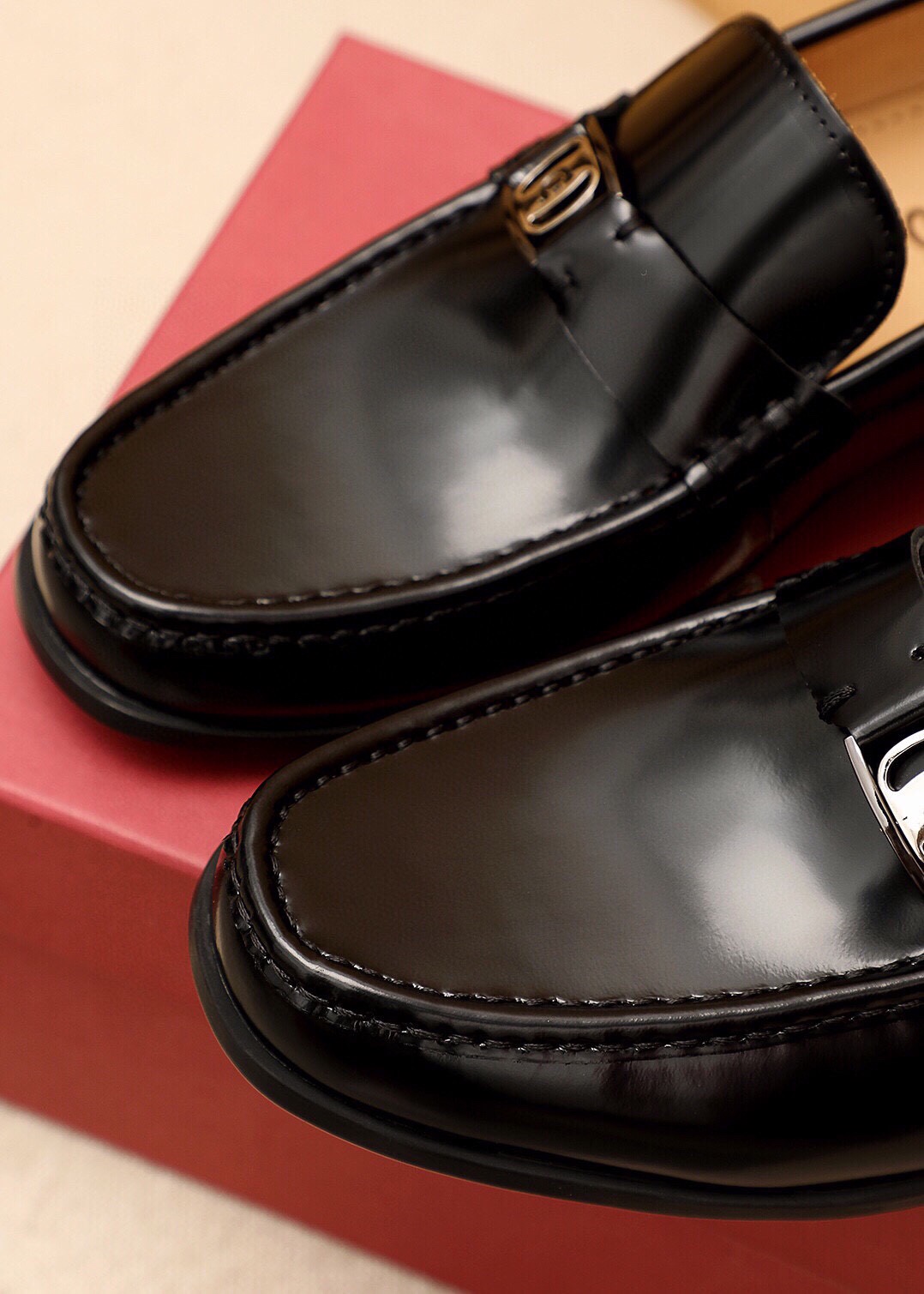 Salvatore Ferragamo Men's Black Leather Loafers with Metal Buckle 9 i1744863295 1747 7
