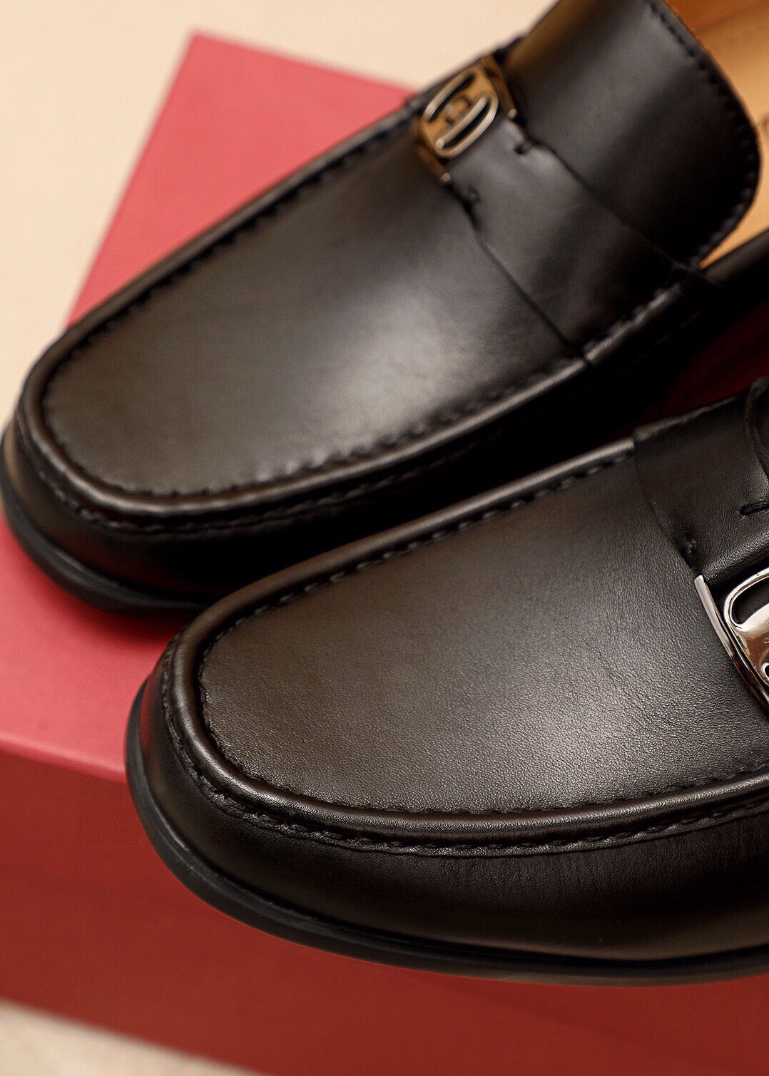 Ferragamo Men's Leather Loafers, Classic Buckle Detail, Sizes 38-44 9 i1744863341 4706 7
