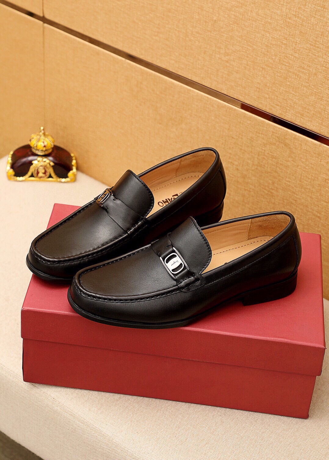 Ferragamo Men's Leather Loafers, Classic Buckle Detail, Sizes 38-44 3 i1744863341 7870 1