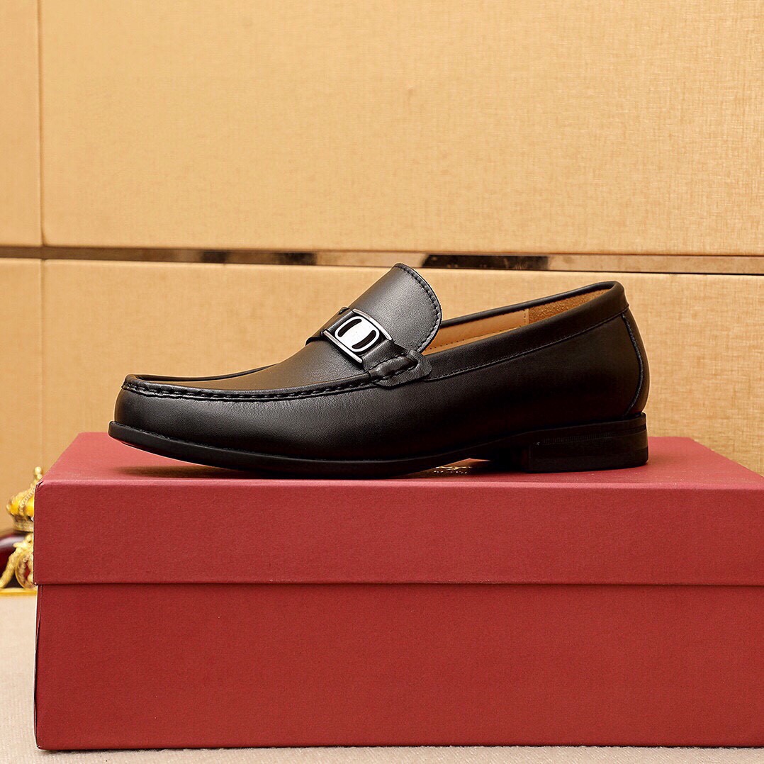 Ferragamo Men's Leather Loafers, Classic Buckle Detail, Sizes 38-44 5 i1744863341 9766 3