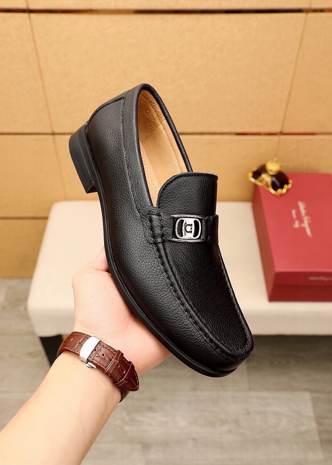 Ferragamo Leather Loafers with Classic Hardware Buckle | Men's Casual Shoes 6 i1744863397 2374 4
