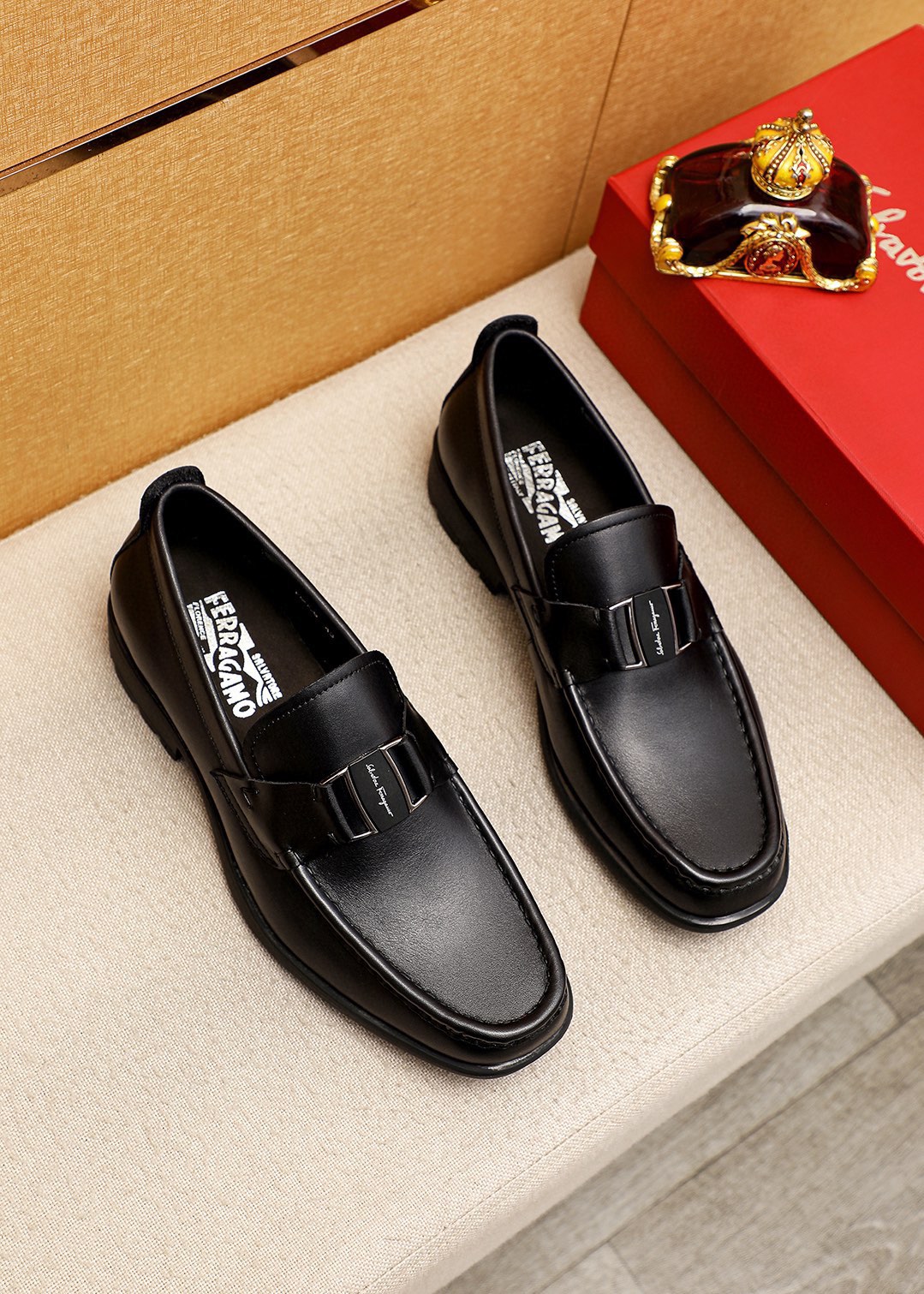Salvatore Ferragamo Men's Leather Loafers Classic Buckle, Black, Sizes 38-44 2 i1744863500 4799 0