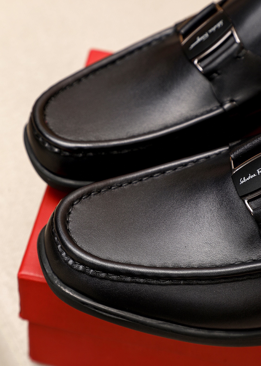 Salvatore Ferragamo Men's Leather Loafers Classic Buckle, Black, Sizes 38-44 7 i1744863500 5894 5