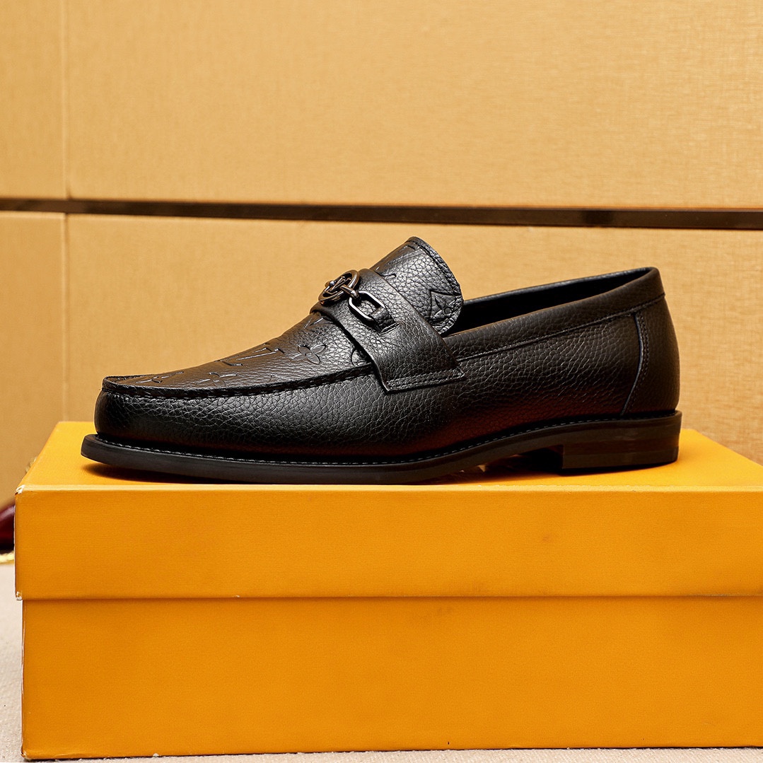 Louis Vuitton Men's Casual Leather Loafers with Embossed Monogram 5 i1744863612 9544 3