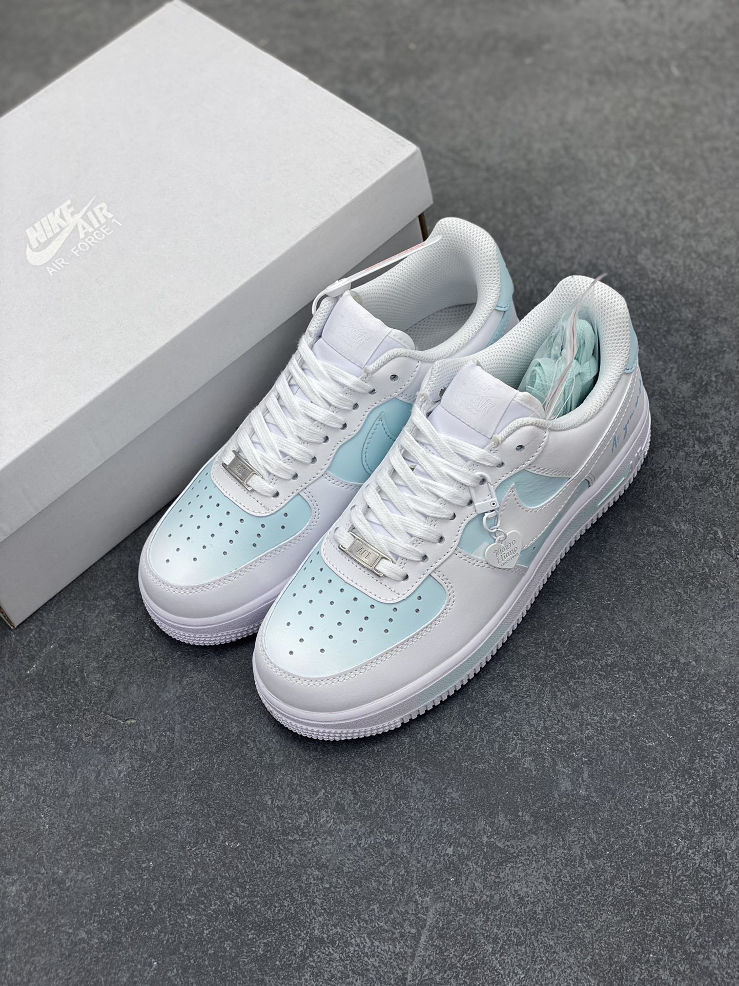 图片[8]-Nike Air Force 1 Low’07 A8系列 白天蓝 喷绘 空军一号低帮休闲板鞋 定制皮料 原厂3D打印 定制鞋盒 原楦原纸板 纯正空军版型 内置全掌气垫 货号：CW2288-111 尺码：36 36.5 37.5 38 38.5 39 40 40.5 41 42 42.5 43 44 44.5 45-选品中心