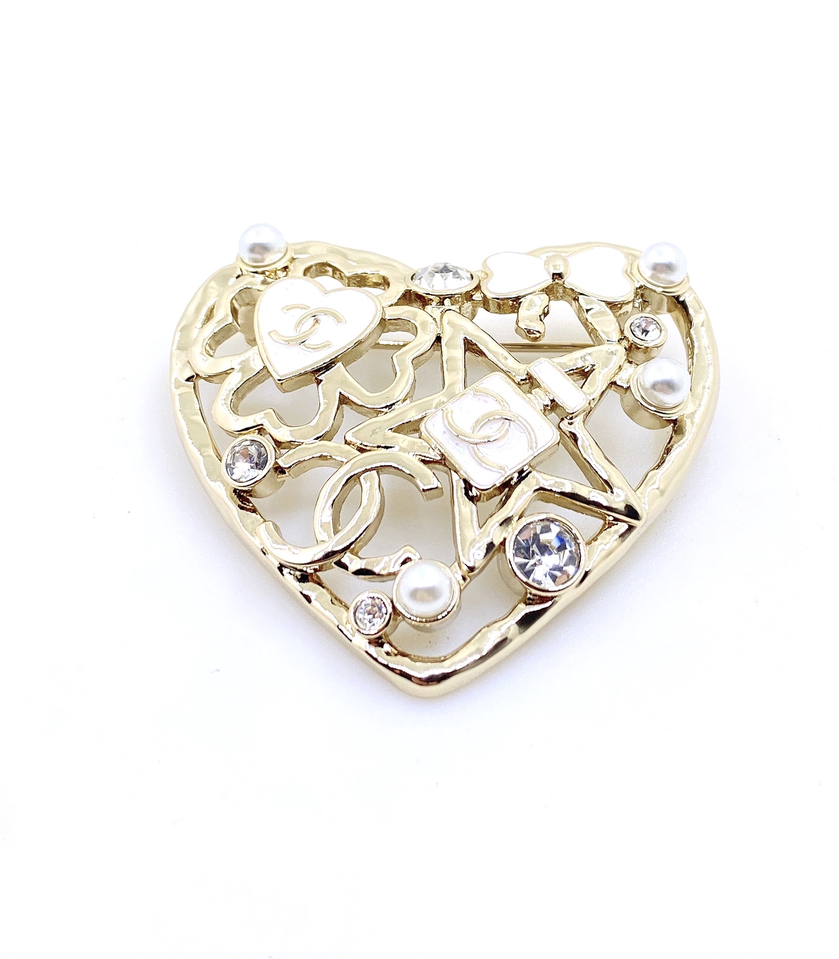 NO:111618,ch*nel latest light gold multi-element love brooch】Unified ZP brass material, jewelry quality, brooch, breastpin19860909ch*nel 最新款浅金多元素爱心胸针】一致ZP黄铜材质,饰品精品,brooch，breastpin,Jewelry