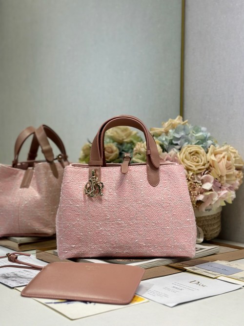 Dior Toujours Medium Bag: Pink Tweed & Leather, CD Lock Closure, 28.5x19x21.5cm 1 Dior Toujours Medium Bag: Pink Tweed & Leather, CD Lock Closure, 28.5x19x21.5cm